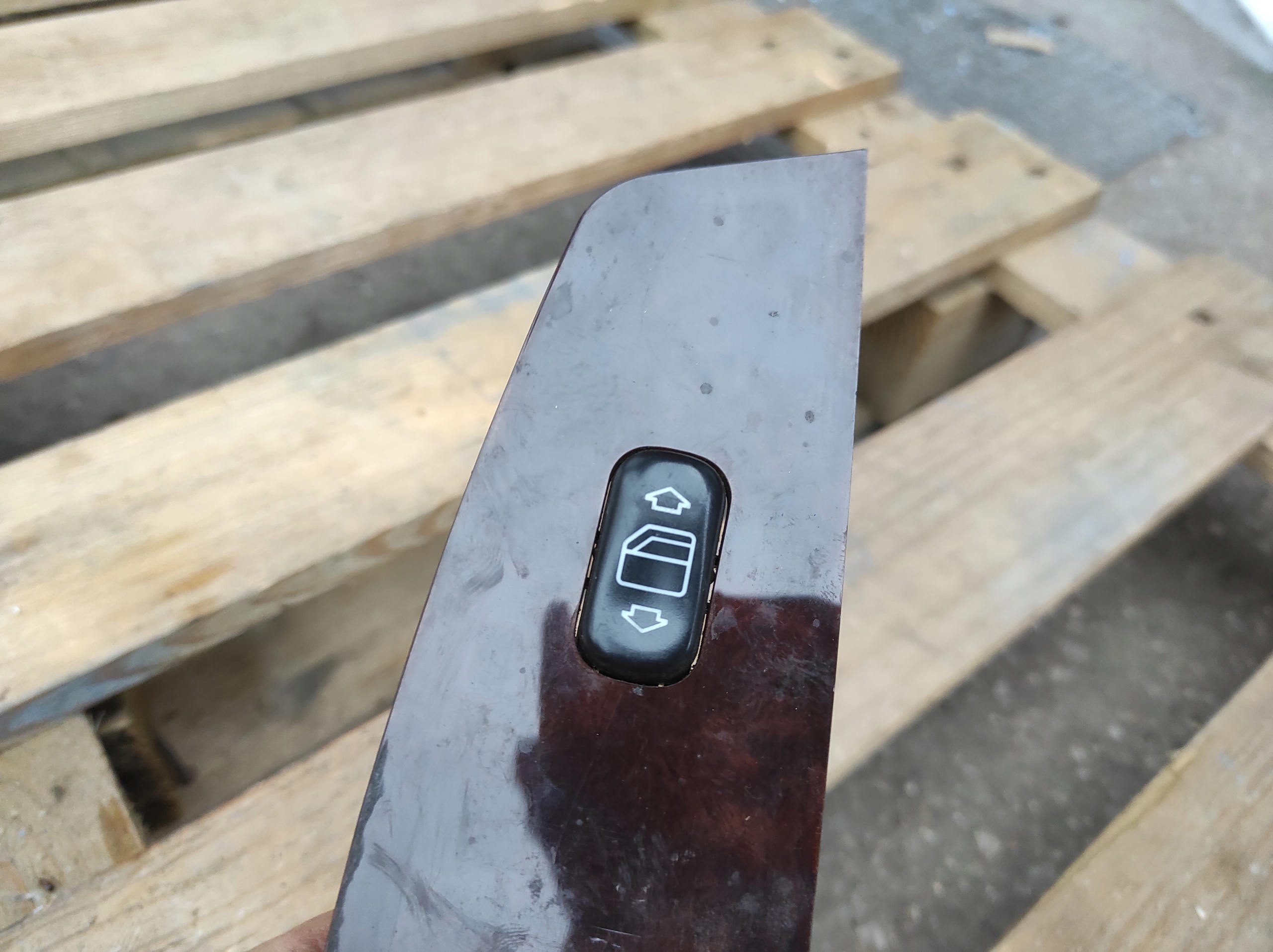 panel okna pravý předek mercedes w220 europa
