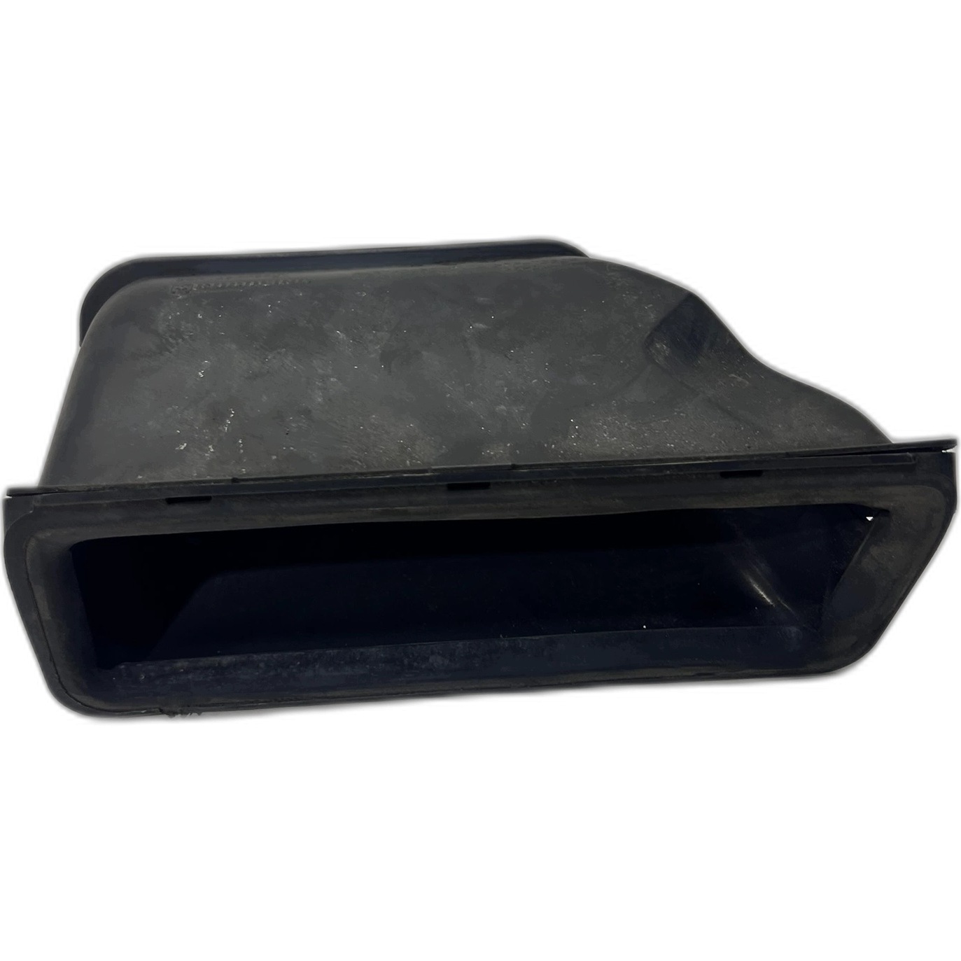 intake drain air duct air line AUDI 5Q0129618H
