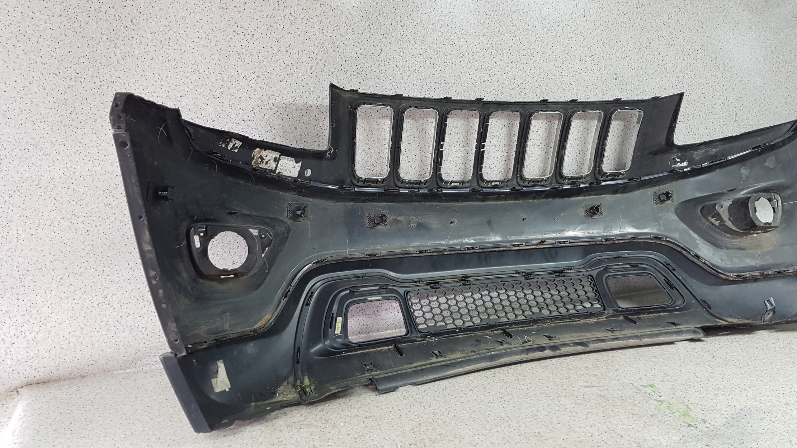 JEEP GRAND CHEROKEE WK2 2013 - bumper front 2196