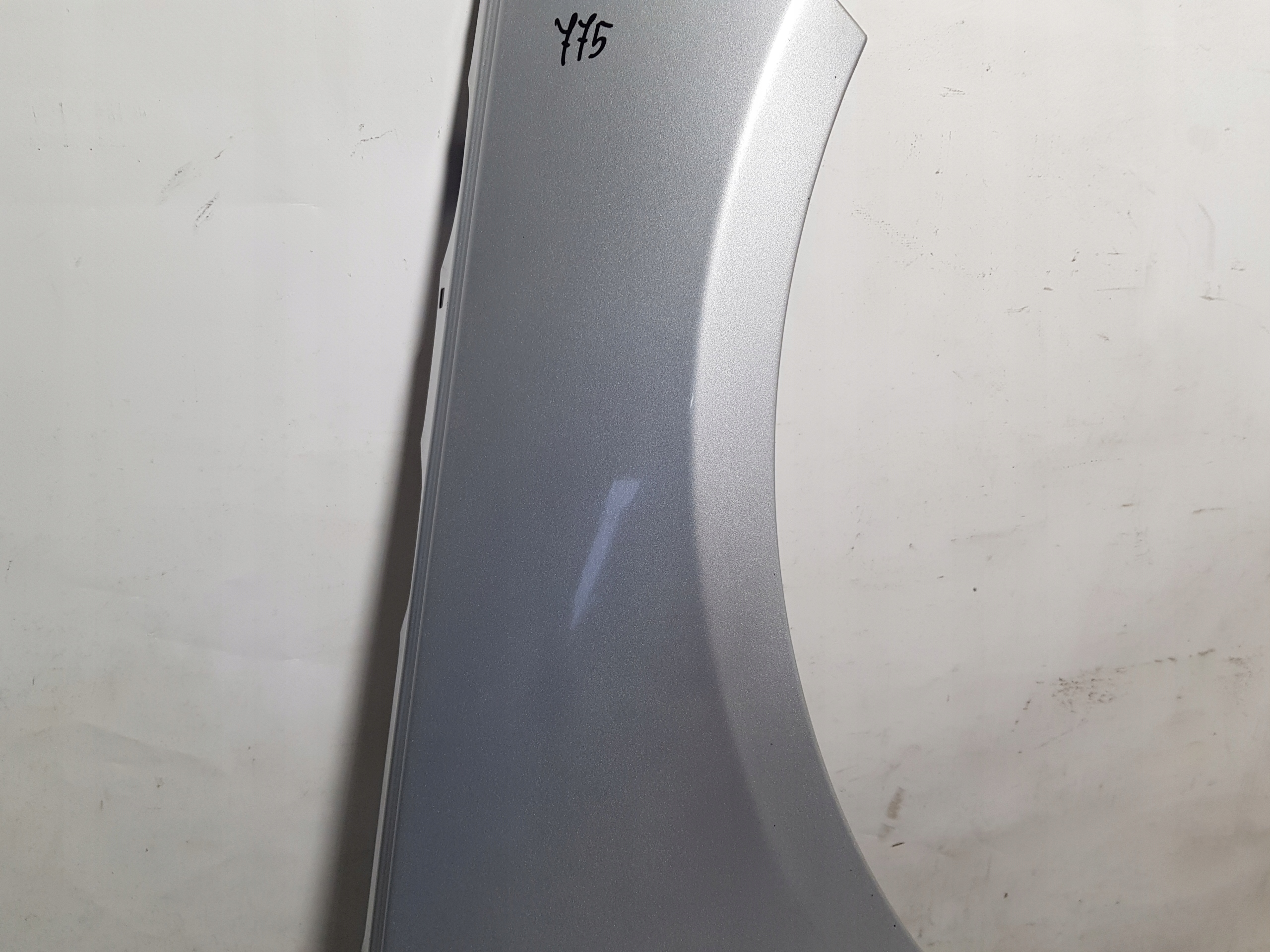 fender right front MERCEDES W212 C775 775
