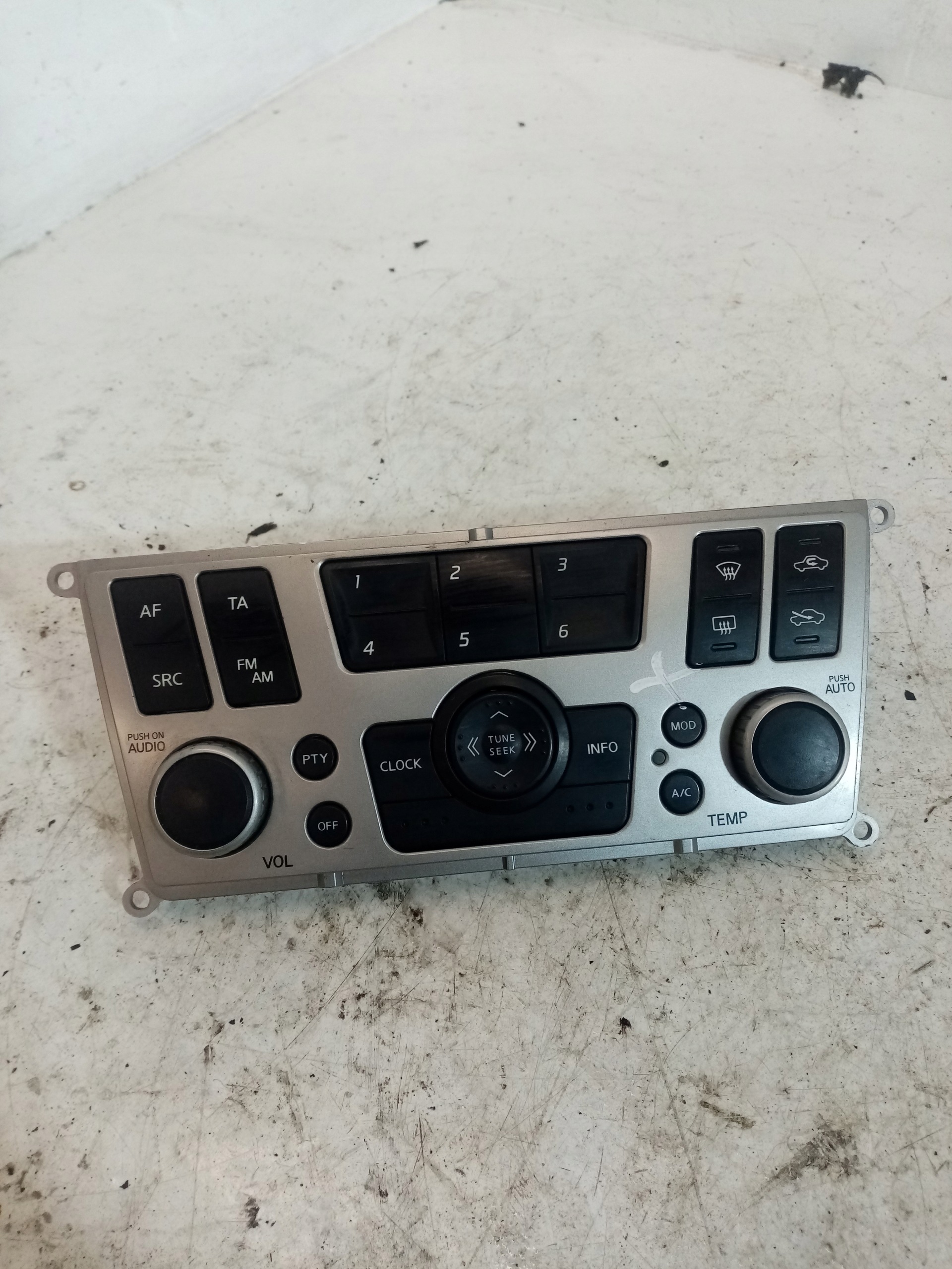 control panel RADIEM NISSAN ALMERA N16
