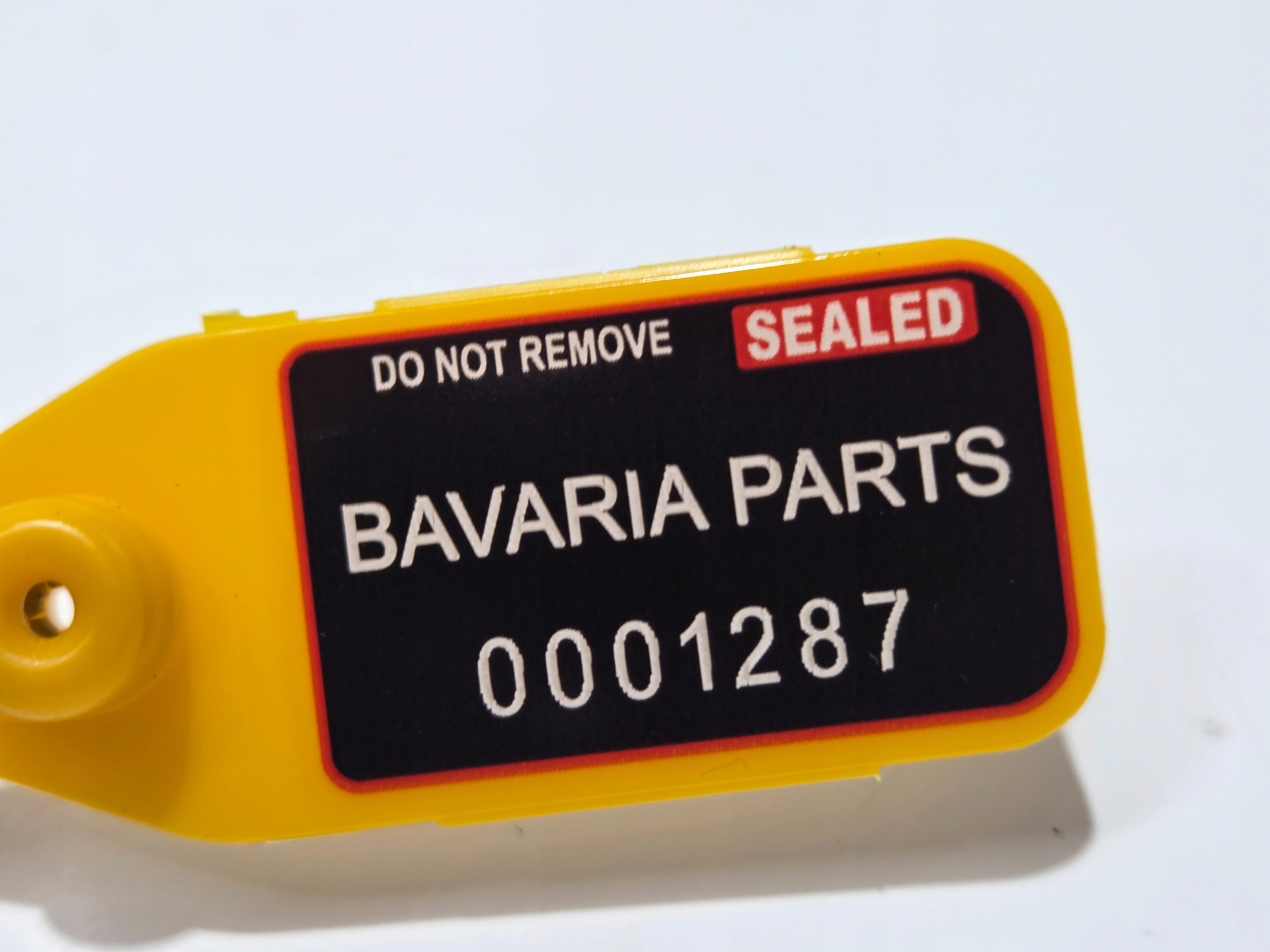 kvaka desna prednja BMW E60 E61 EUROPA CARBONSCHWARZ 7034544