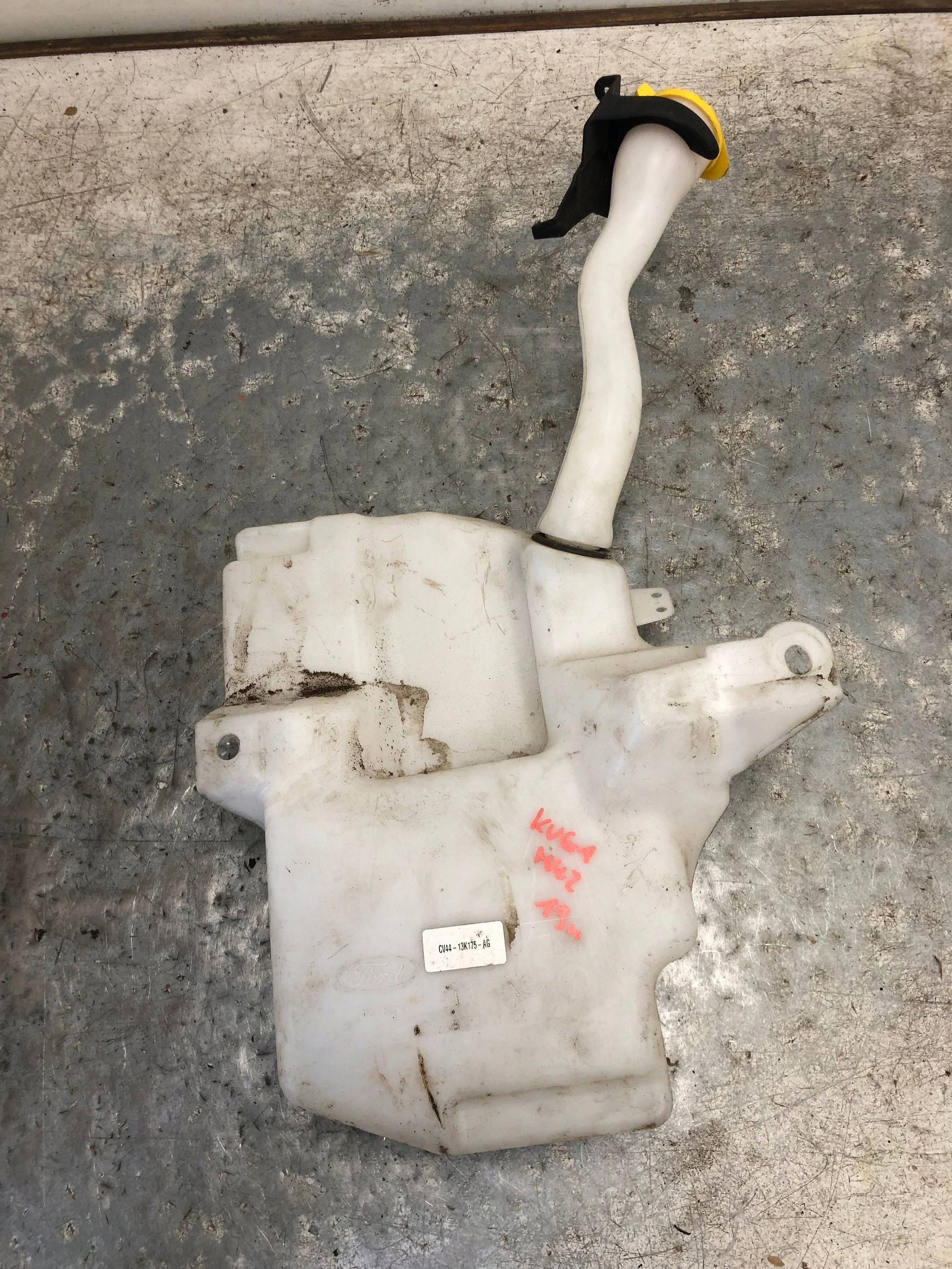 washer fluid tank FORD KUGA MK2 CV44-13K175-AG