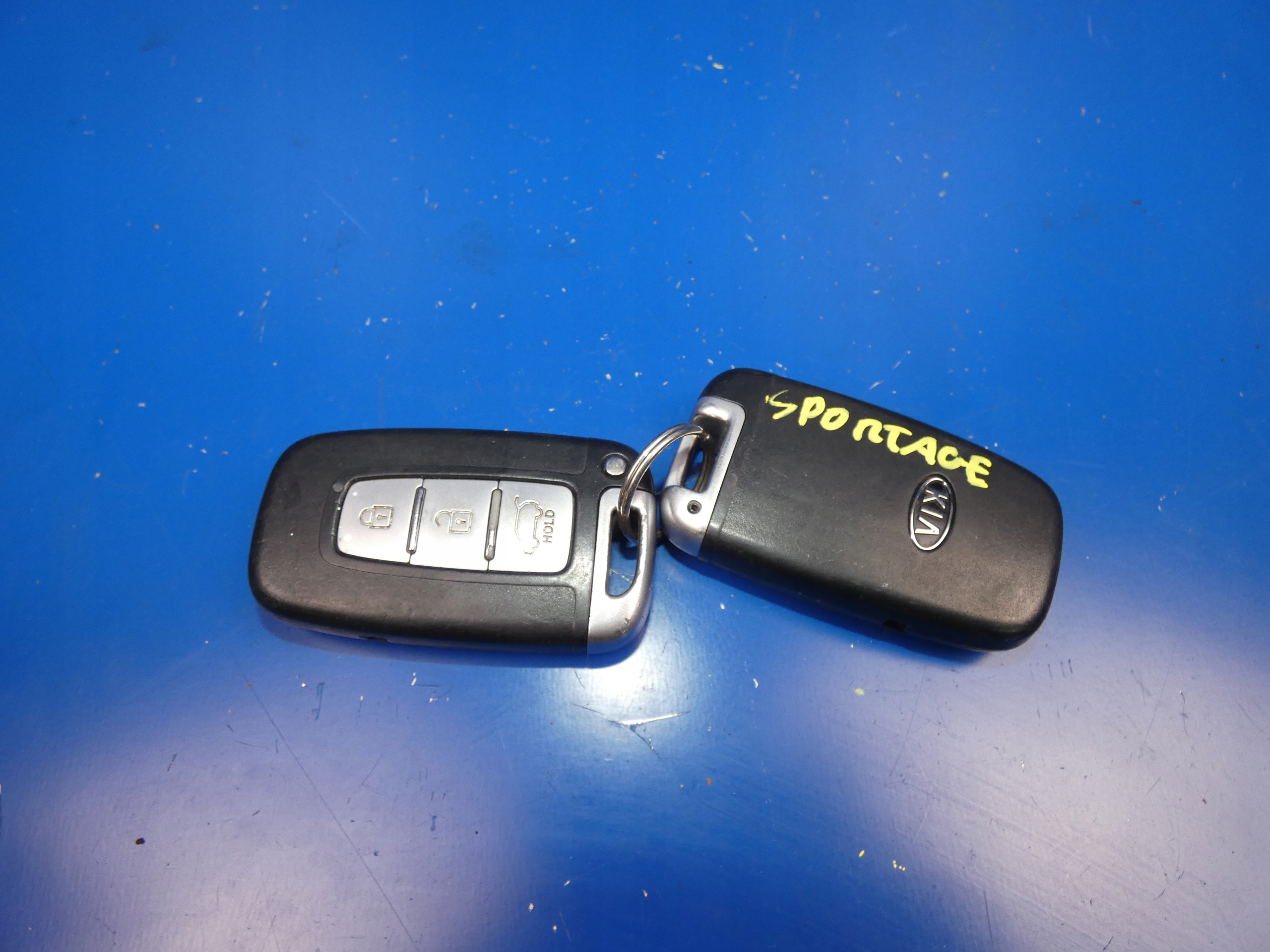 KIA SPORTAGE III 3 key PILOT KEYLESS SMART KEY