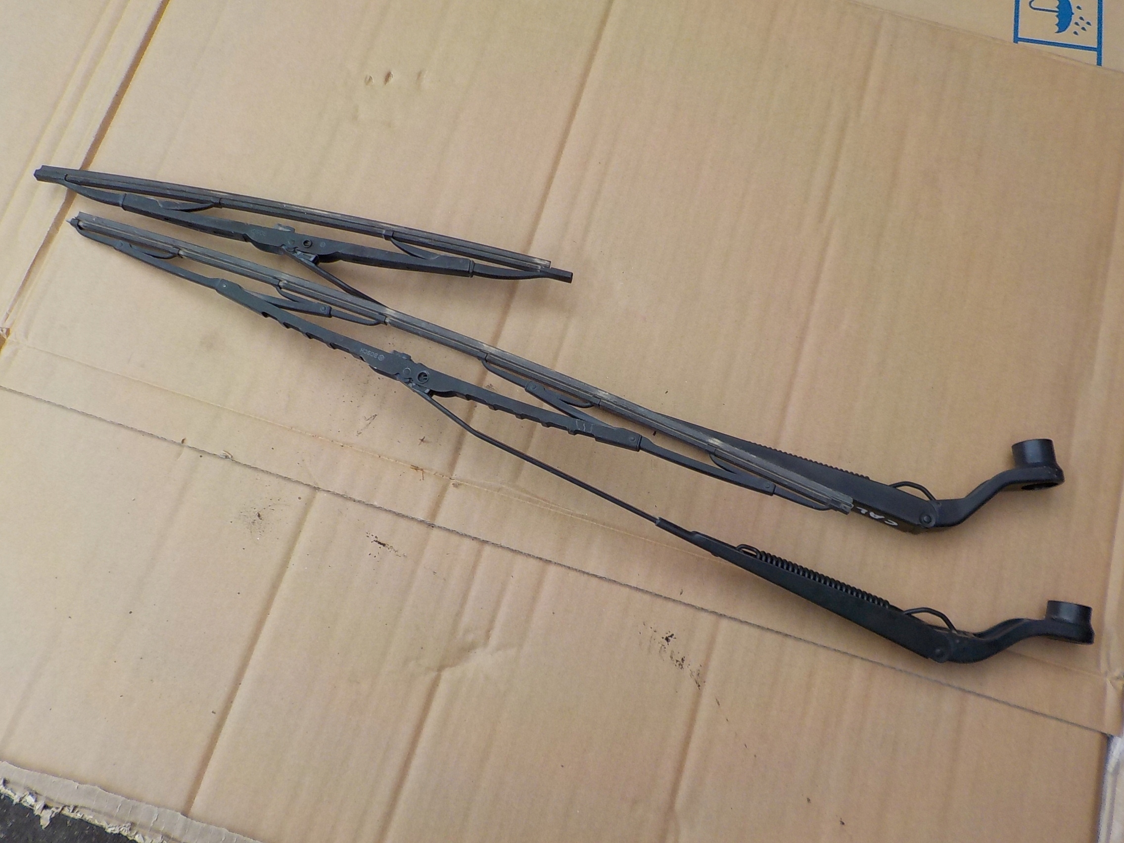 wiper arm front komplet dodge caliber 07r