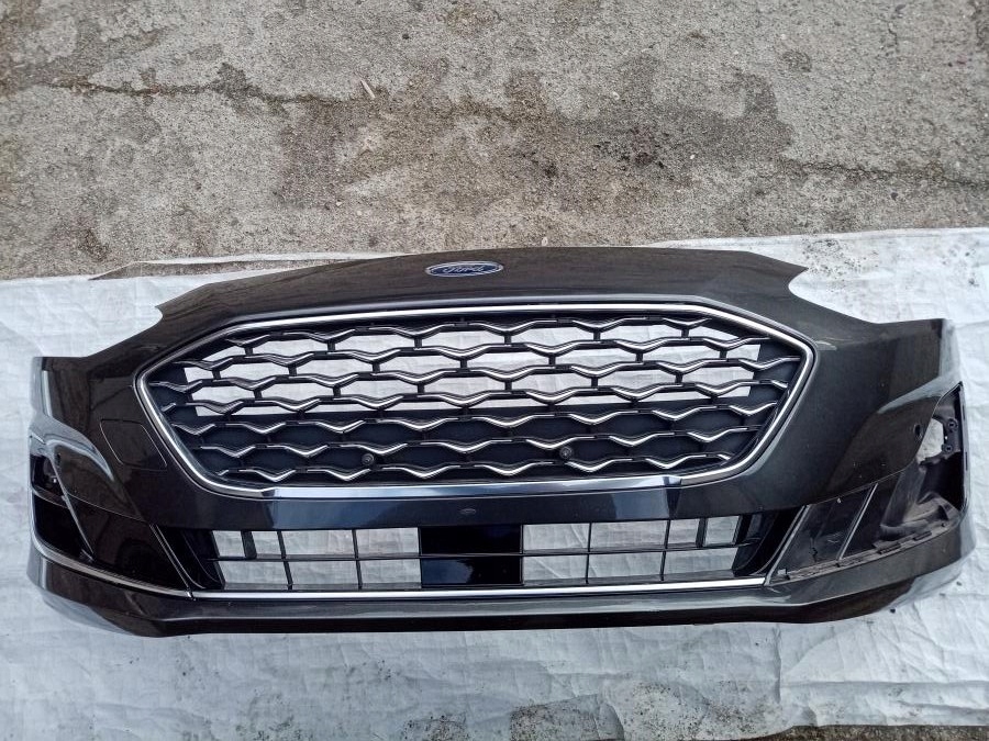 Ford Focus Mk IV MK4 Vignale zderzak przedni