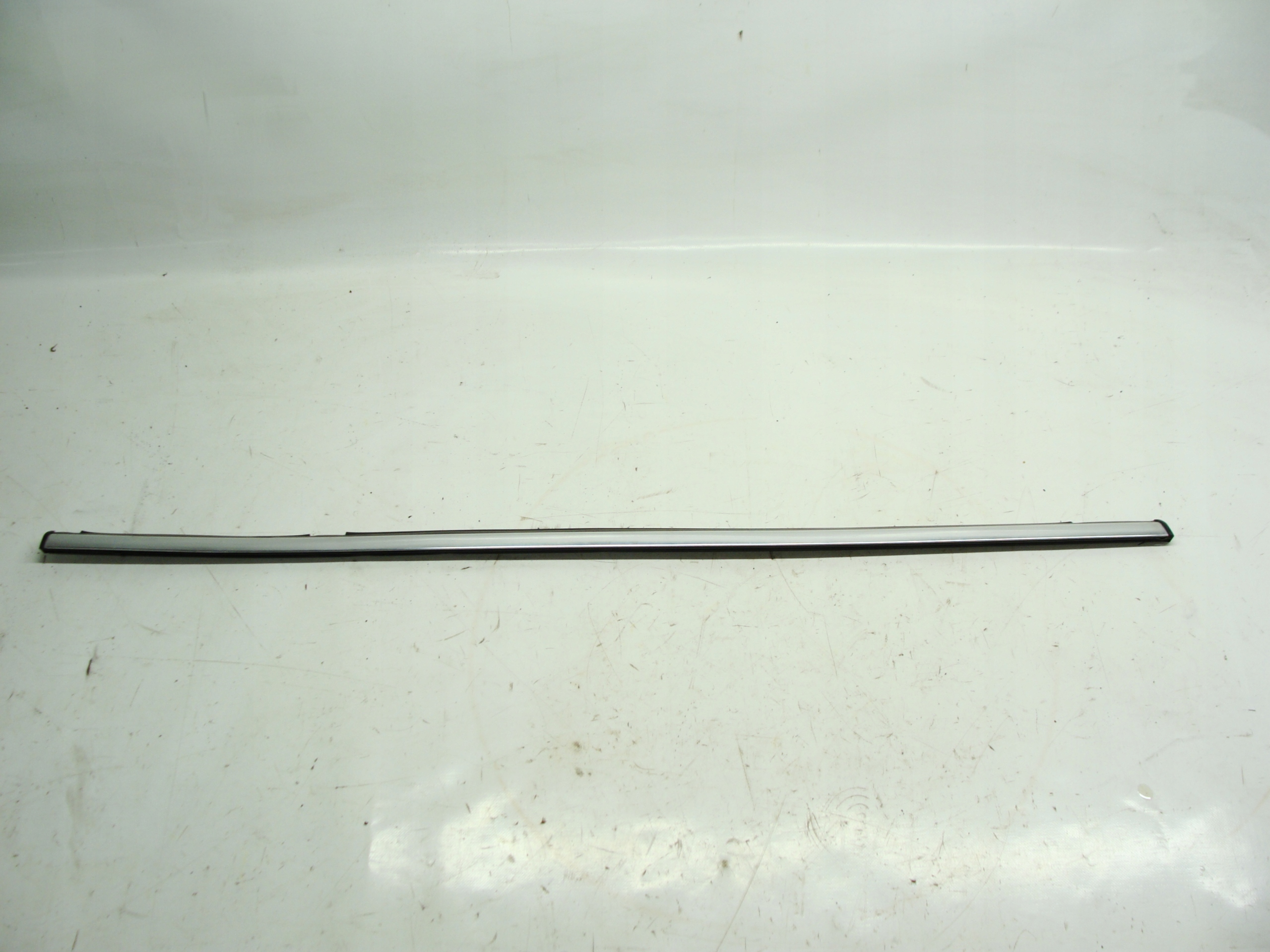 OPEL VECTRA C LISTWA ZGARNIAJĄCA DRZWI PRAWY TYŁ