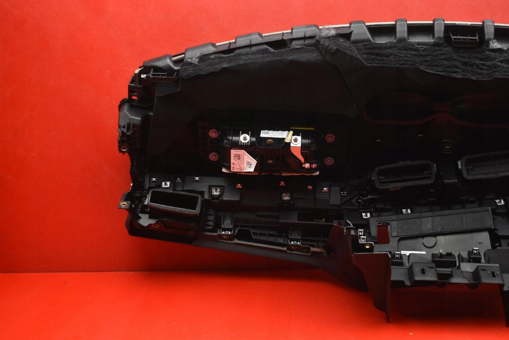 dashboard instrument panel console cockpit airbag EU AUDI E-TRON 55 18-21