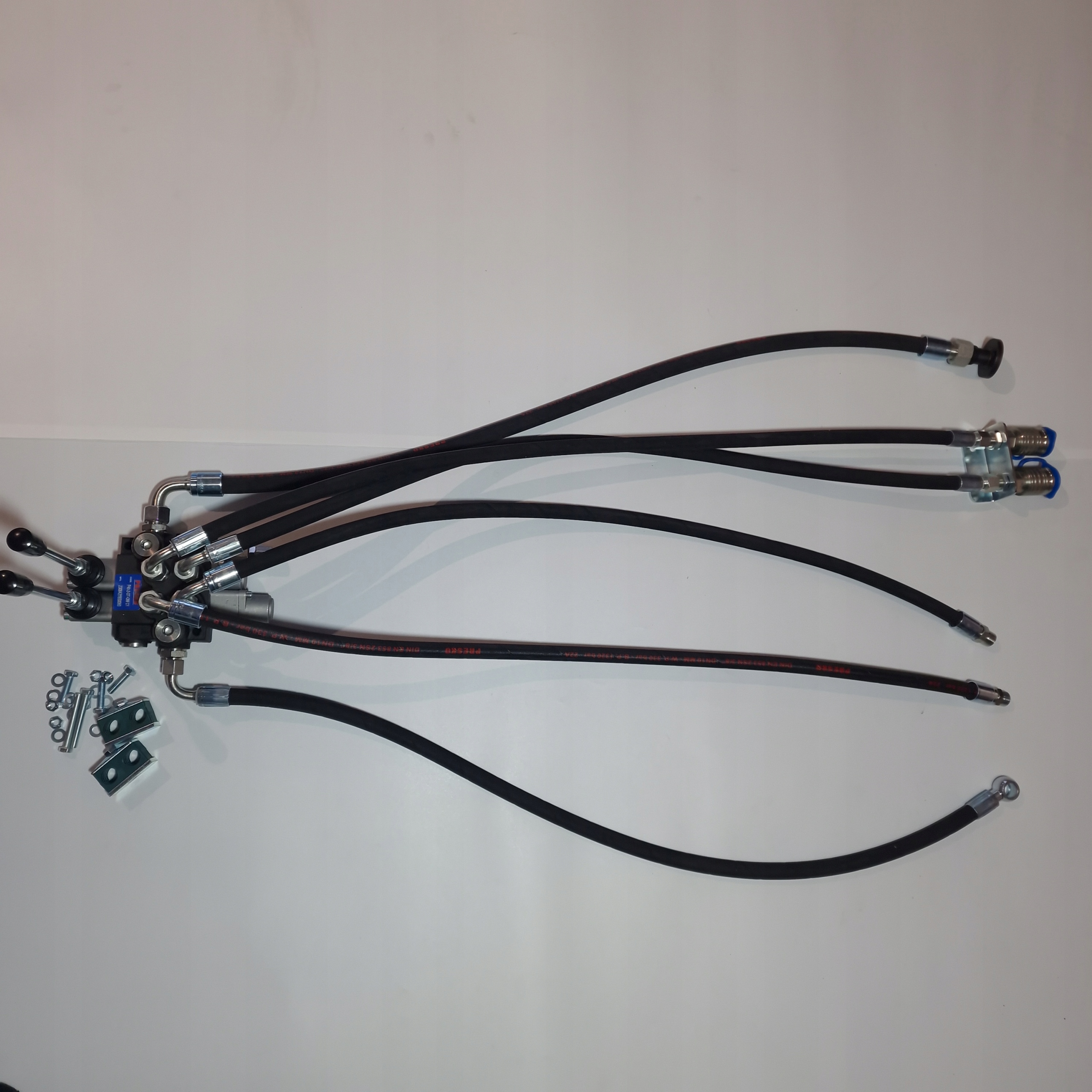 Rozdělovač 2 Sekční Venkovní Hydraulika T-25 T25 Ruský Vladimirec Sada.