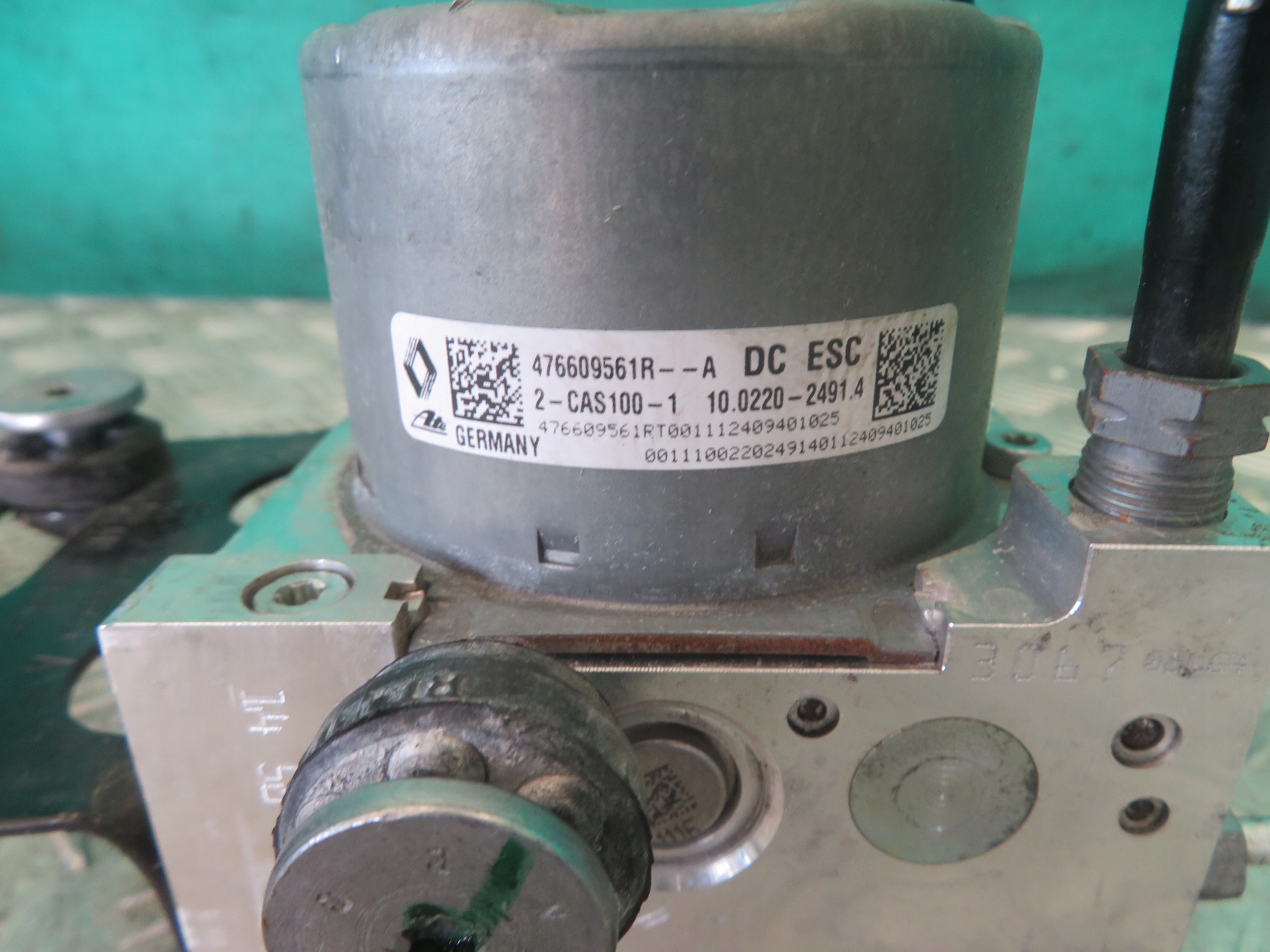 Pumpe Bedienteil ABS RENAULT TRAFIC 476609561R 24R