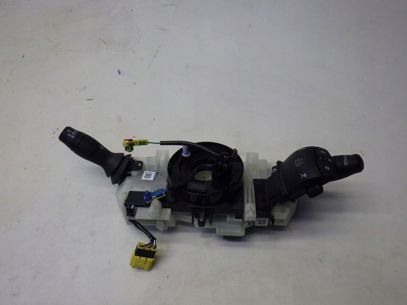 ПЕРЕКЛЮЧАТЕЛЬ КОМБИНИРОВАННЫЙ SCENIC III РЕСТАЙЛИНГ55670019r