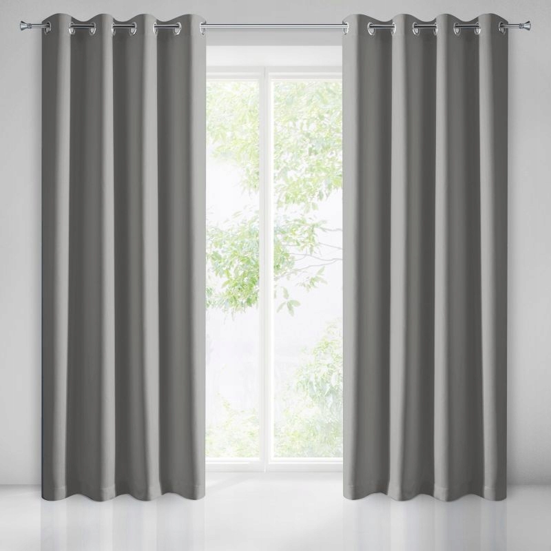 

Zasłona zaciemniająca Parisa 135X250 przelotki,gra