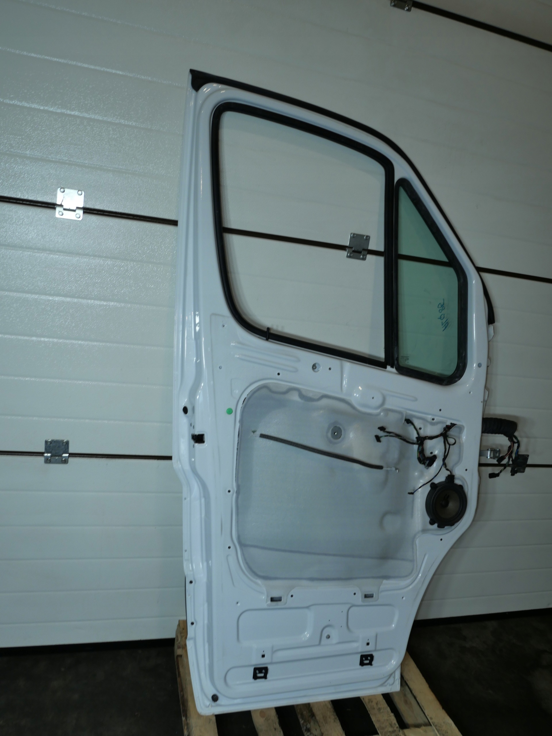 Tür links vorne MERCEDES SPRINTER 906
