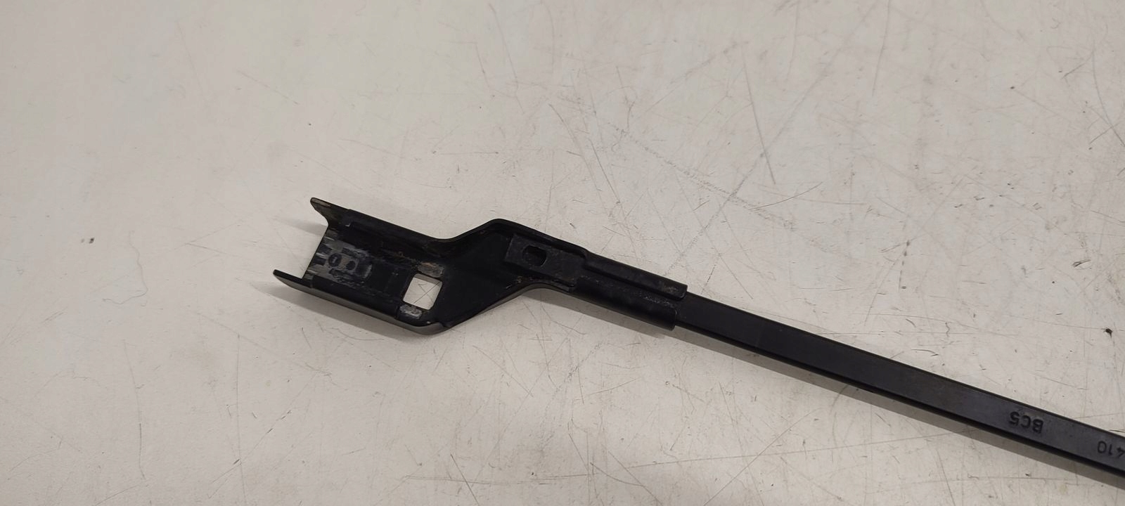 wiper arm right VW Golf V 1,6 8V MPI