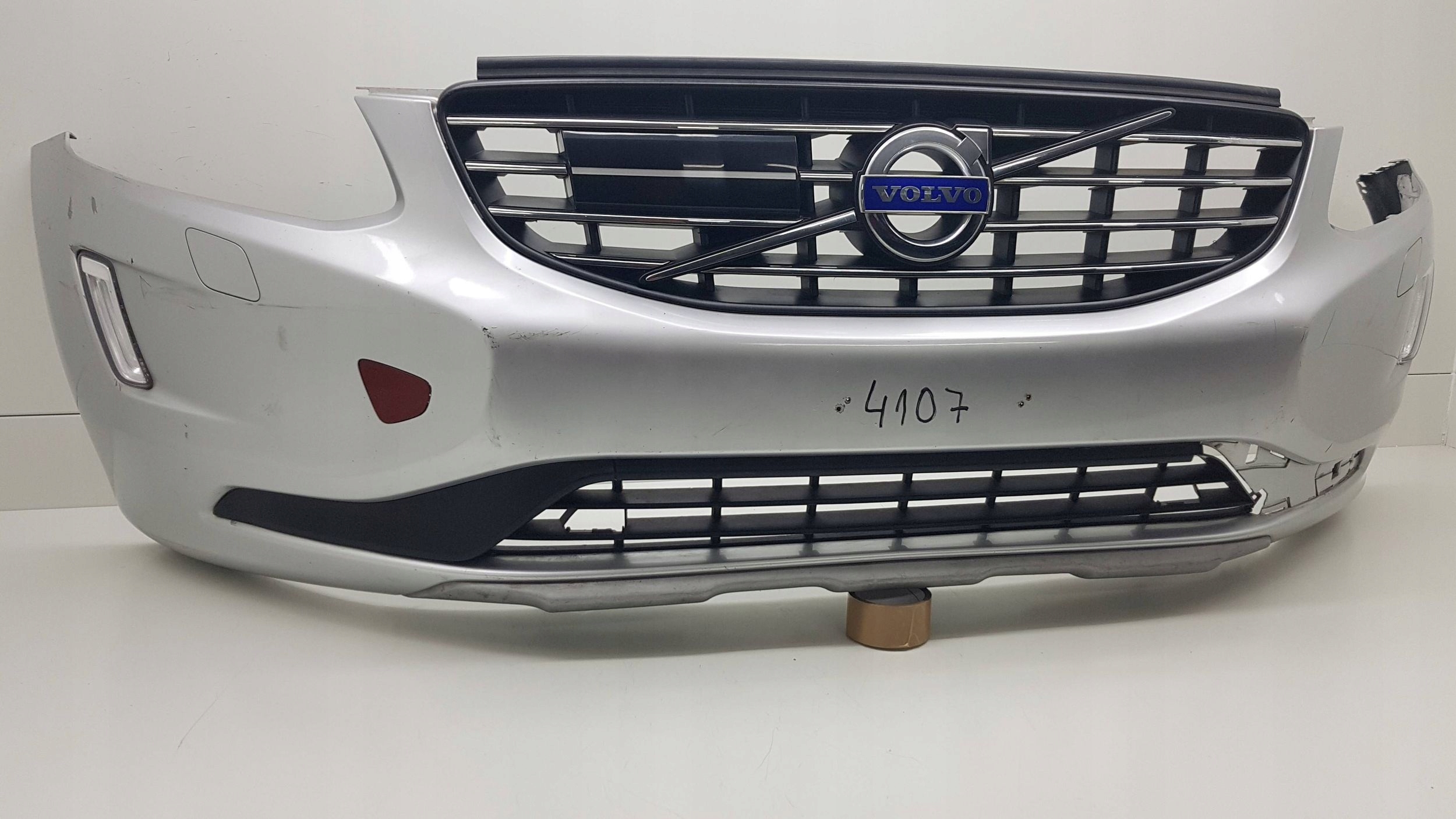 VOLVO XC60 XC 60 LIFT 2013 - bumper front 31323765