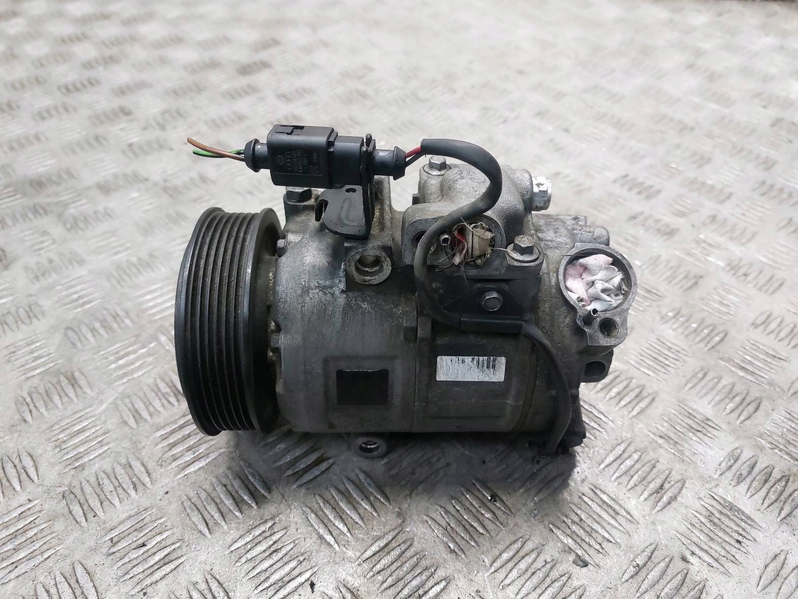compressor compressor; of the air conditioning SEAT IBIZA IV 1.4 TDI