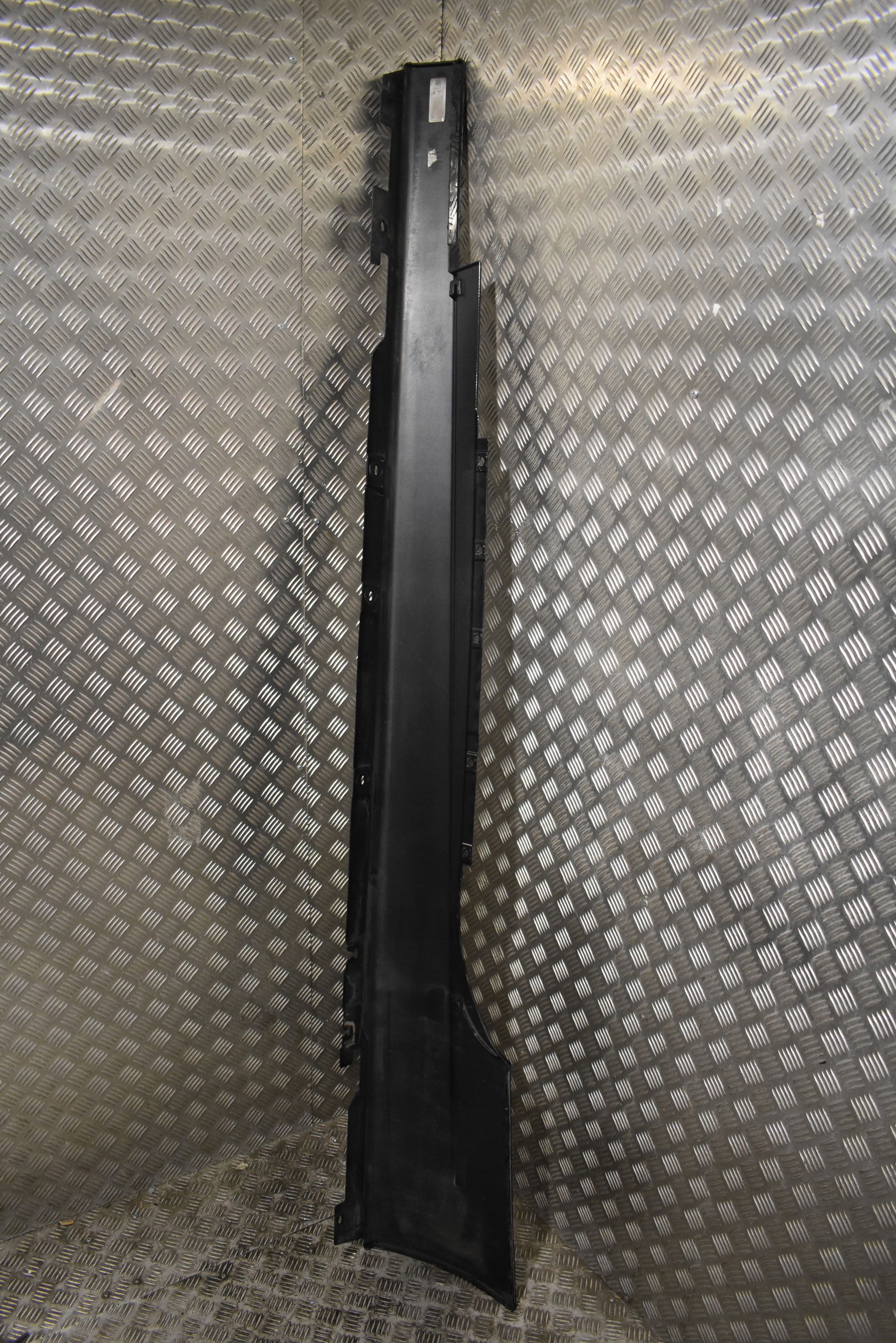 moulding threshold right BMW G14 G15 G16 475 1