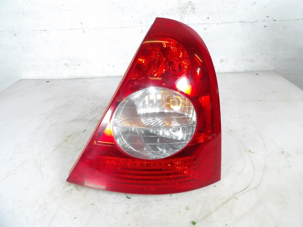 RENAULT CLIO II light rear part right 8200071414