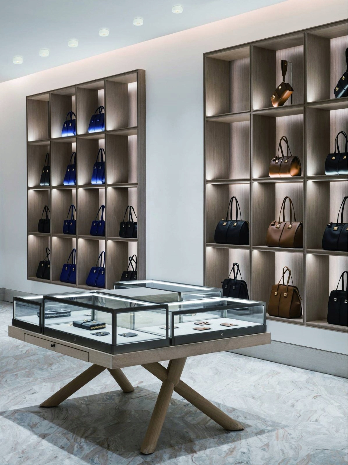 Perlové osvětlení s stříbrným jádrem Neo Bianco Slim Kg Ufo Cromo