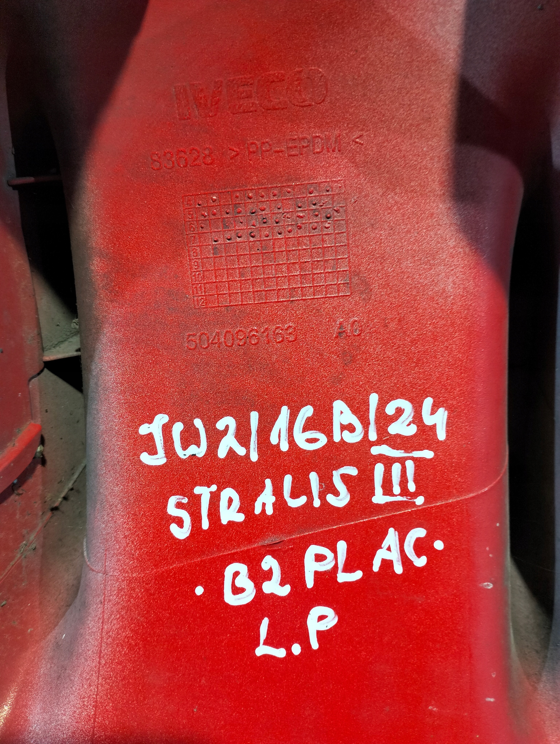 bonnet hood corner cabs left front IVECO STRALIS III 2007r 504096163