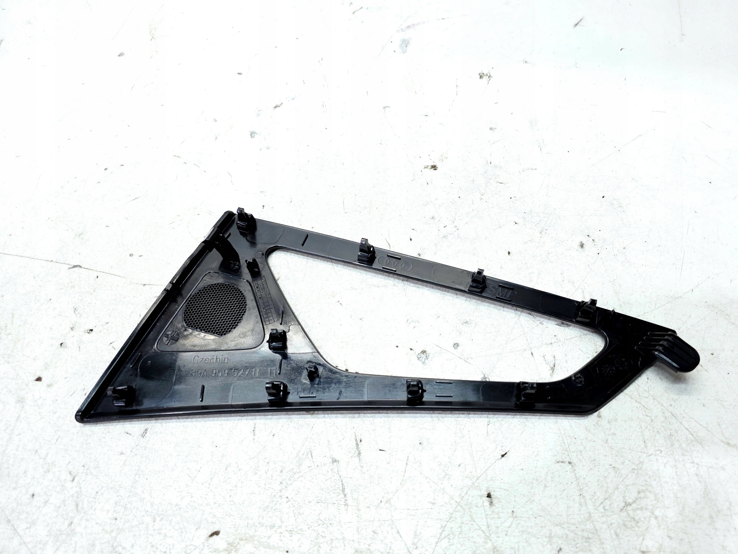 moulding DEKOR door SONOS left rear part AUDI Q4 E-TRON 89A959527B