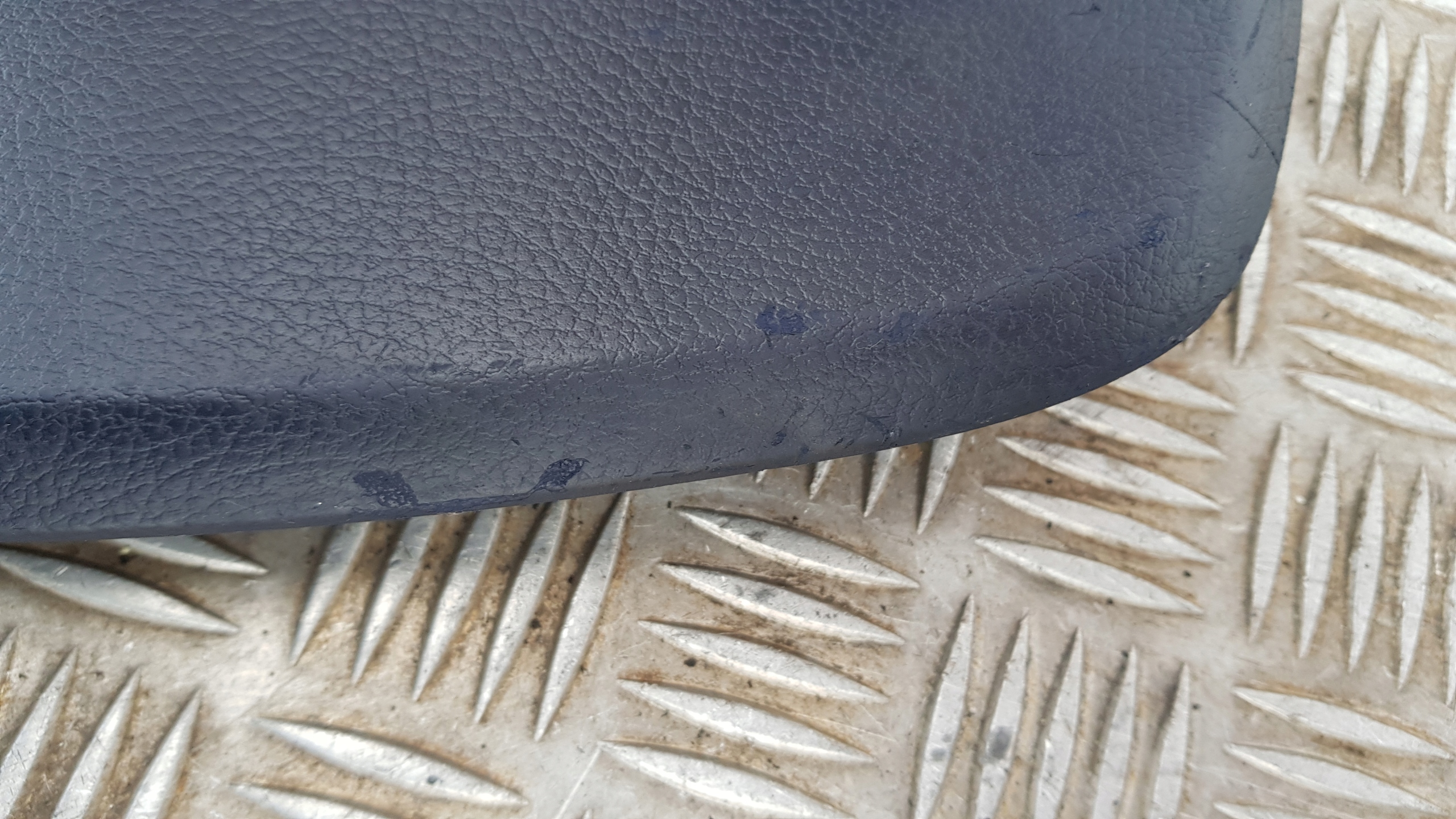 AUDI A4 B6 Verschlußstopfen konsole Armaturenbrett links oder rechts blaue
