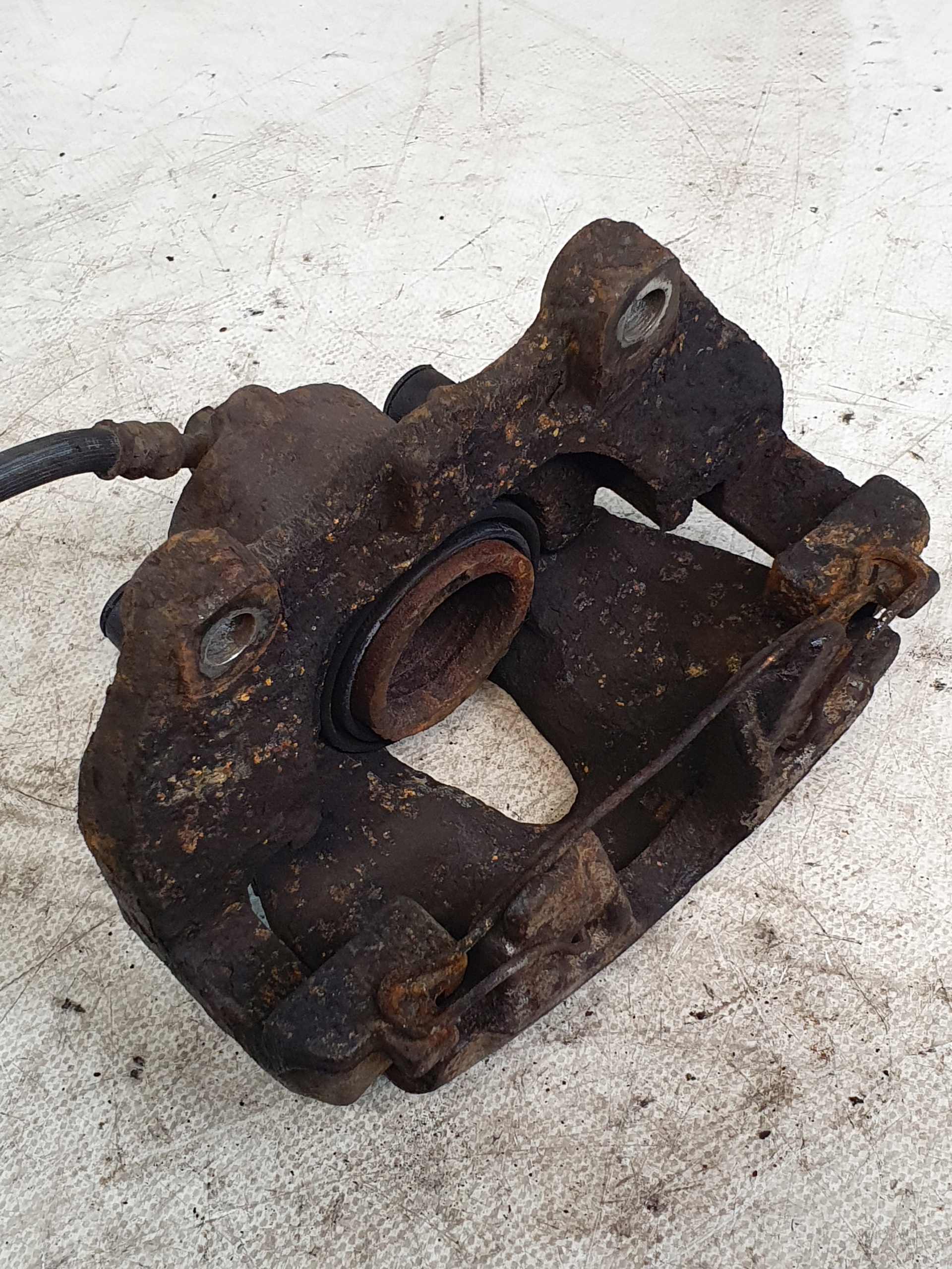 caliper brake left front OPEL ASTRA H III 2.0T