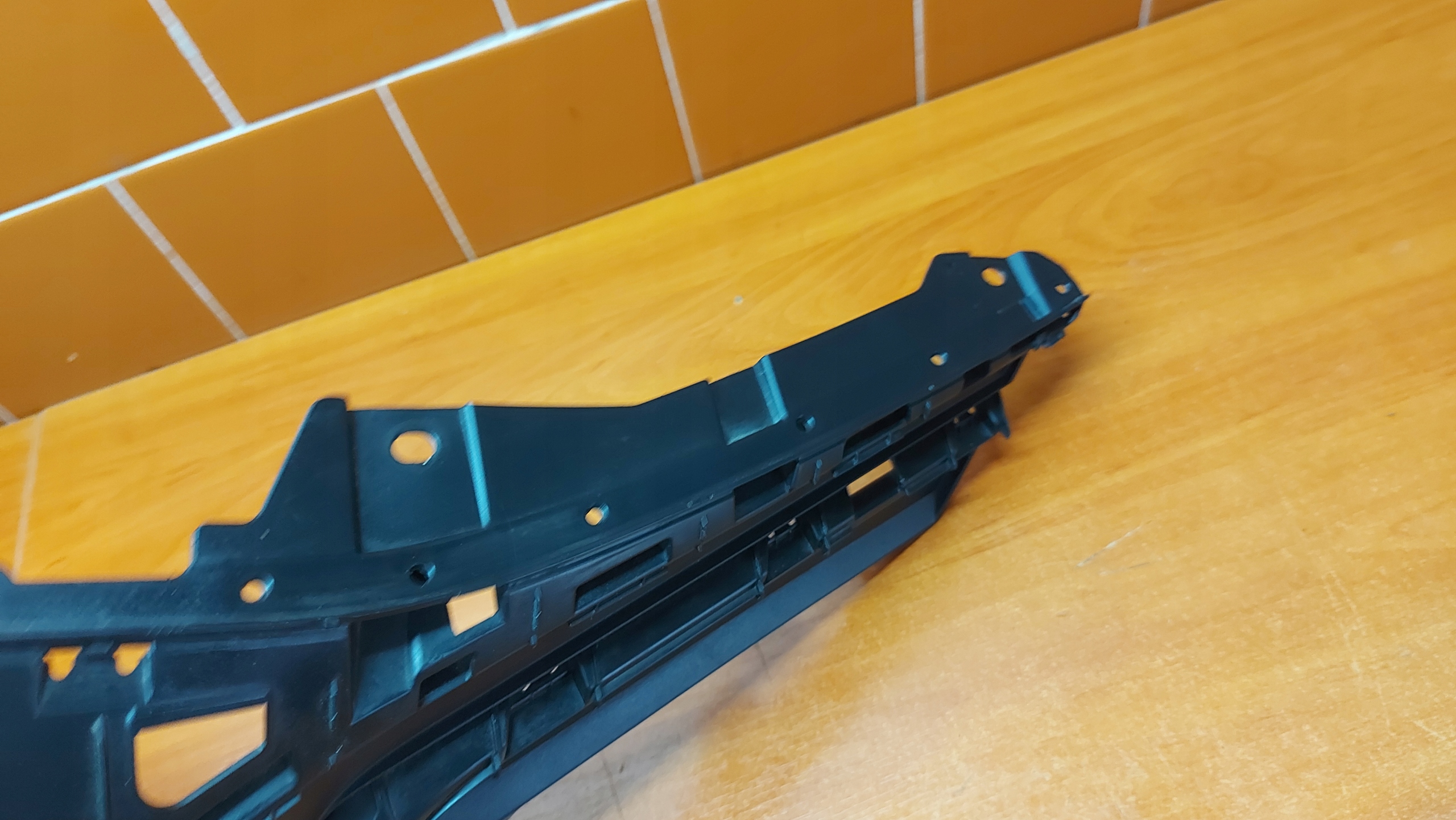 pillar support grill supports front front TOYOTA YARIS III 14