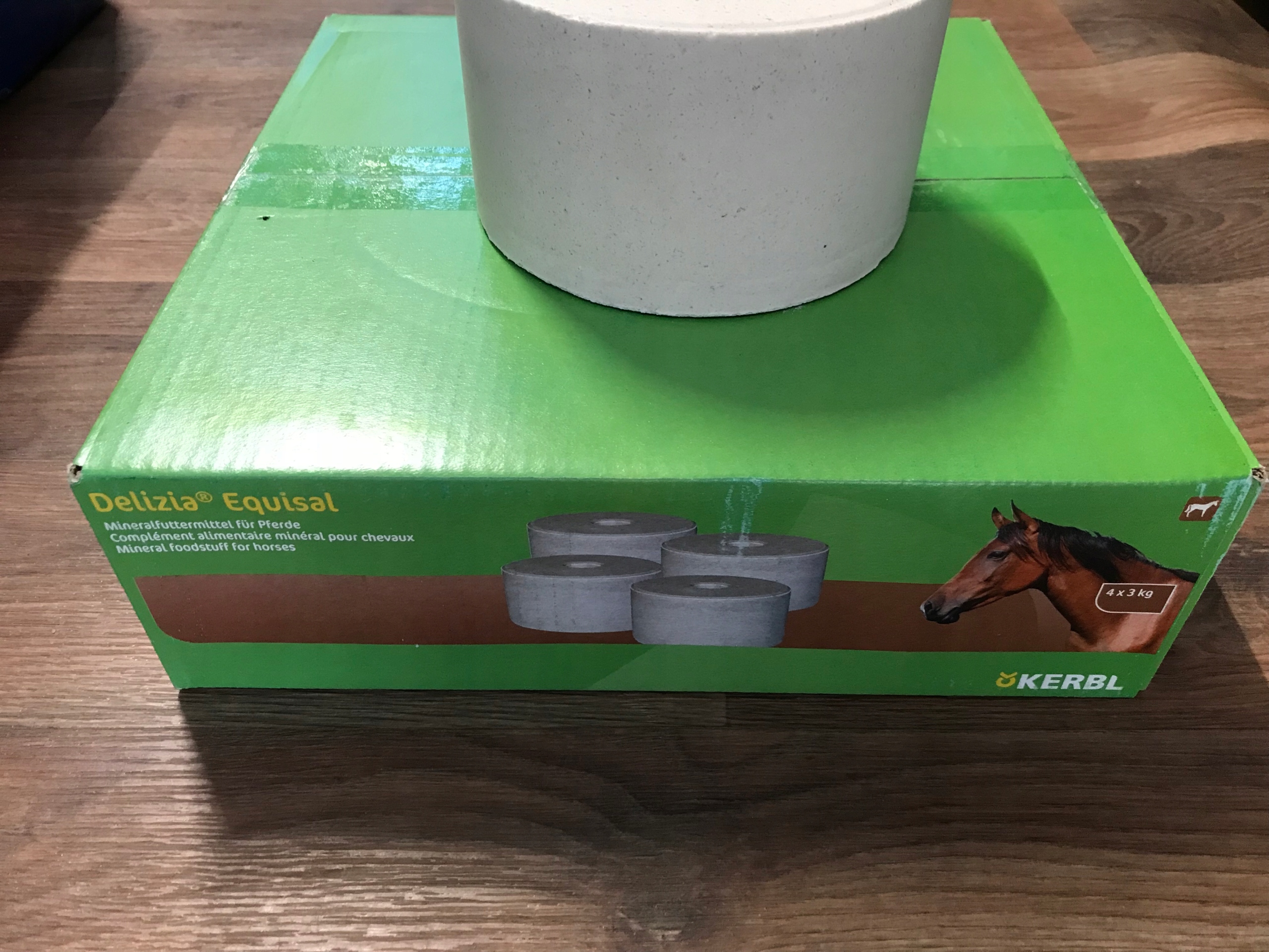 Lizawka Equinova 3 kg dla Koni KERBL