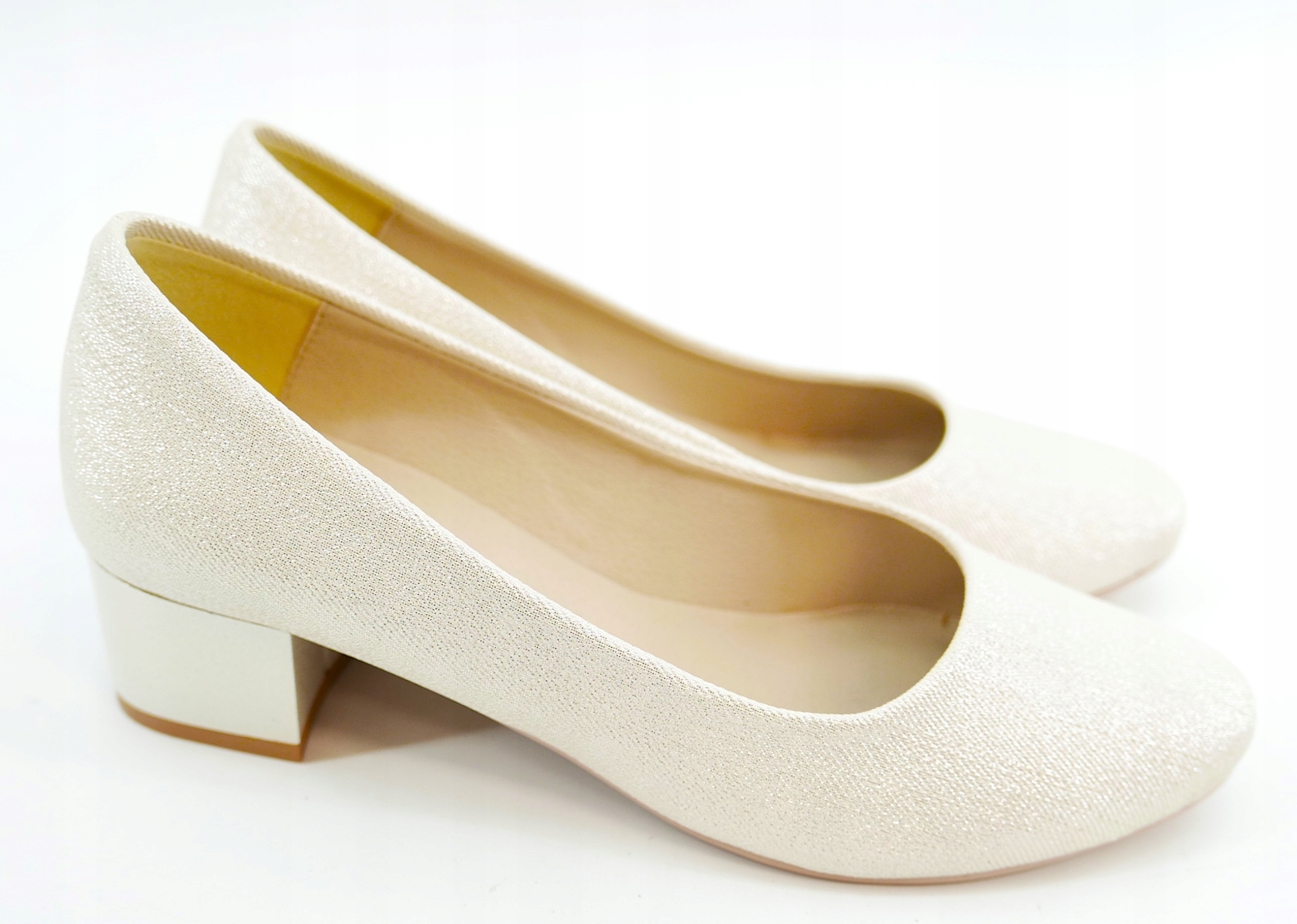 Aga But Polské Dámské Lodičky Světle Zlaté R39