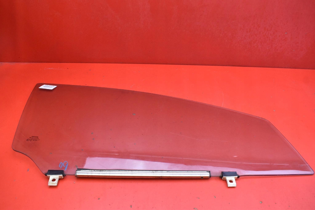 window side right front front TOYOTA AVENSIS T27 KOMBI 09-11