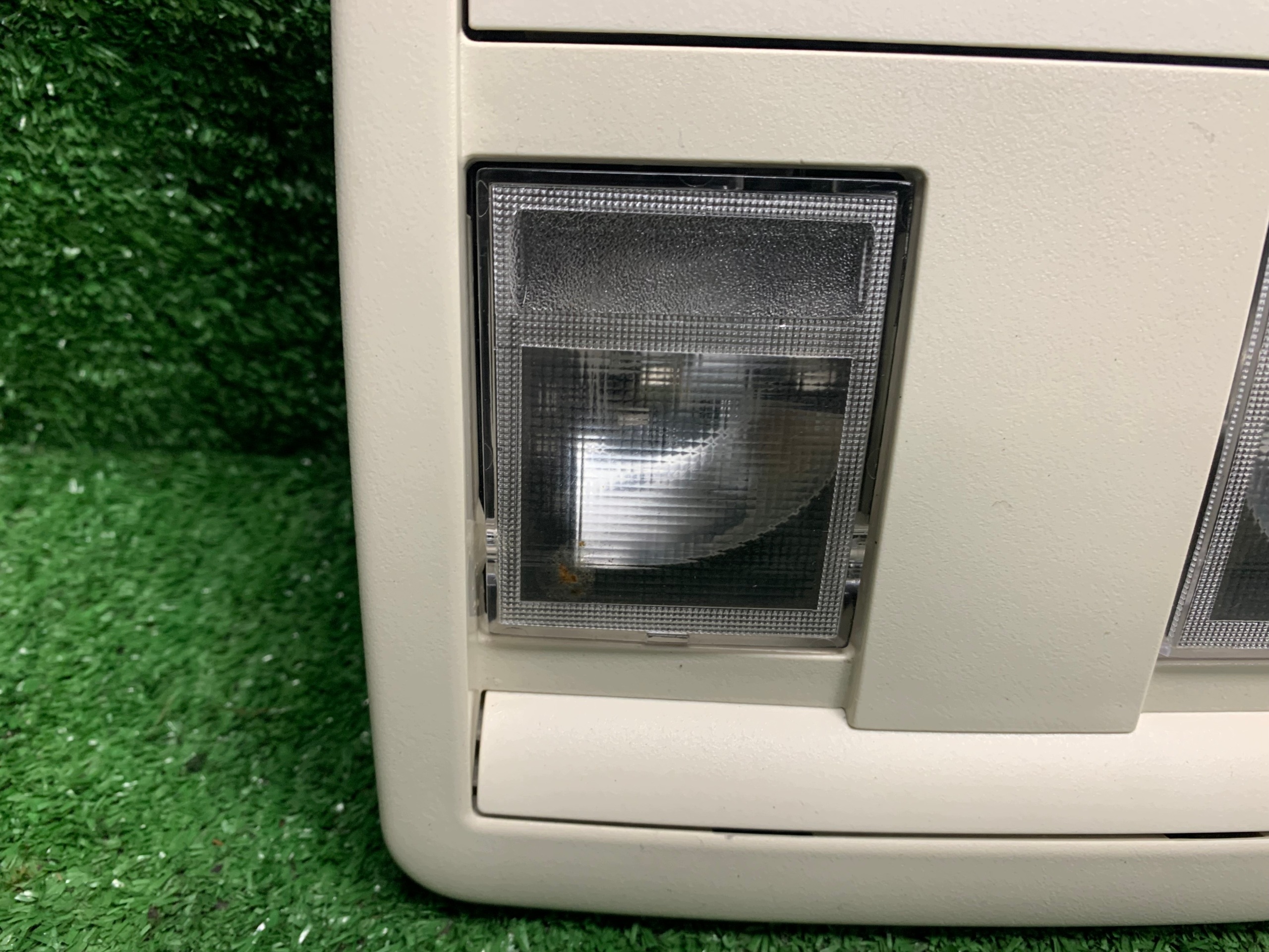light lighting cabs Chrysler 300C 56050242AH