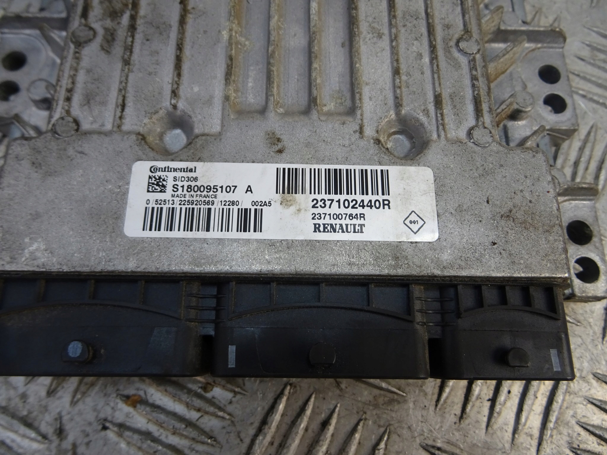 DACIA DUSTER e computer Motore 237102440 1.5 DCI