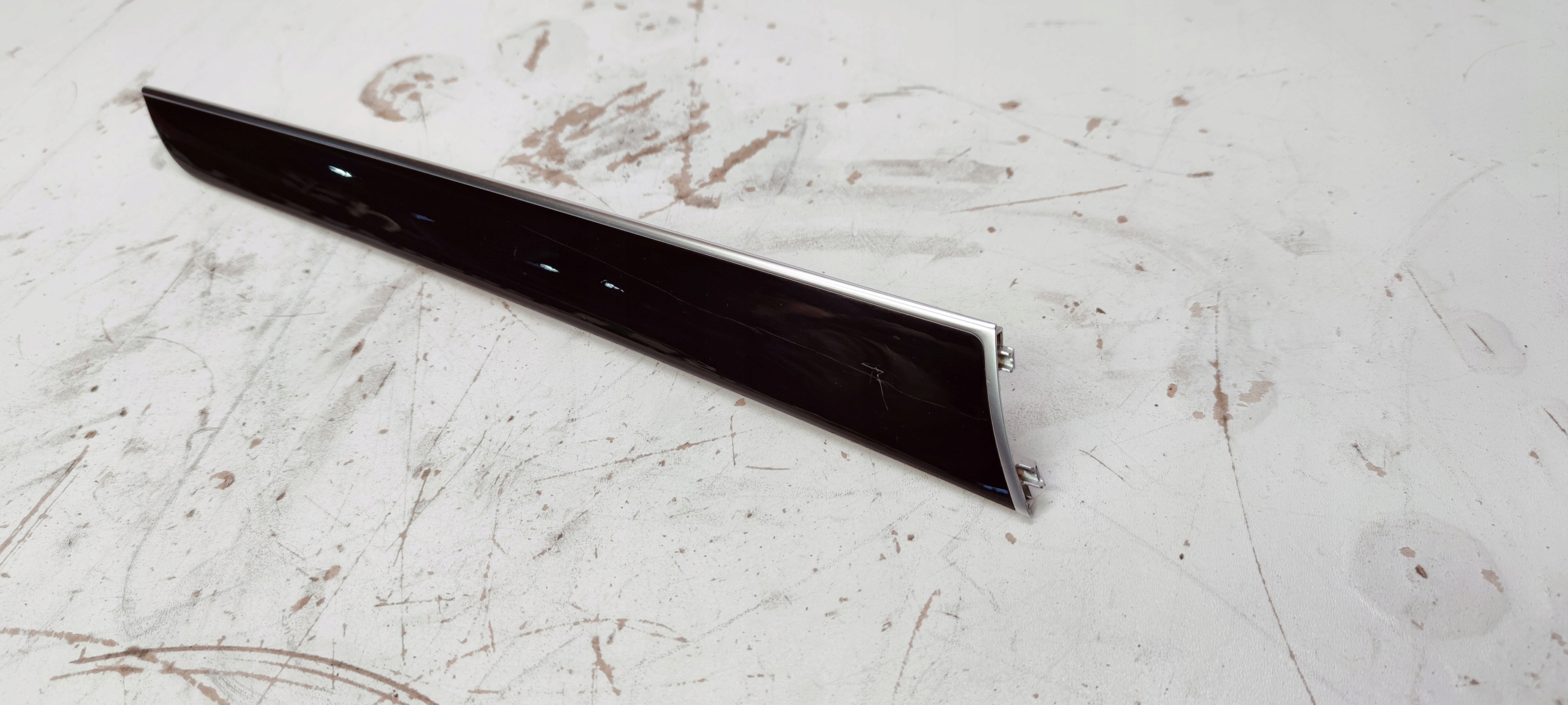 DEKOR door left front AUDI A4 B8 8K0867409J 1LQ