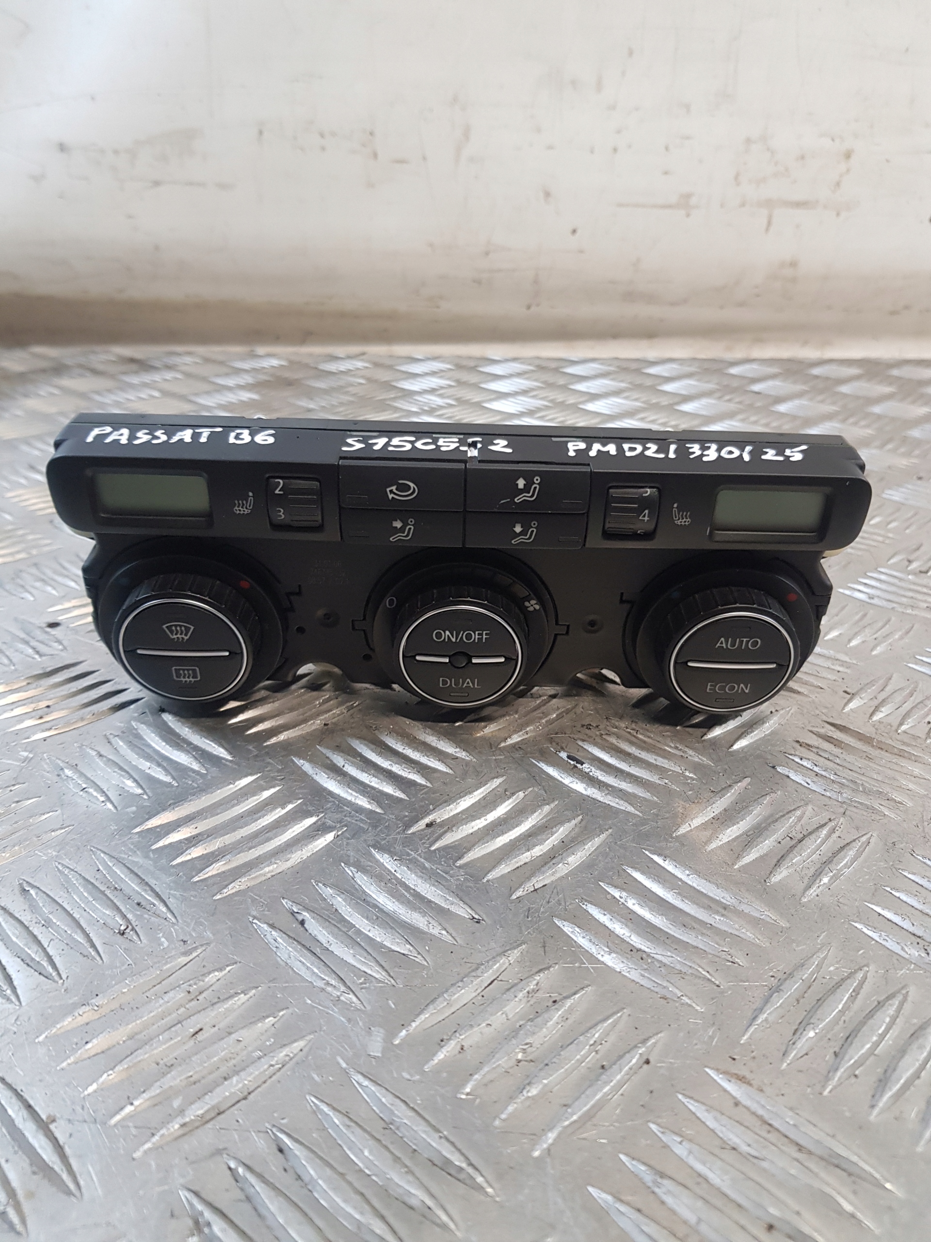 PANEL Bouches buses Climatisateur air conditionné Chauffé Sièges 746775-32 VW PASSAT B6 EU