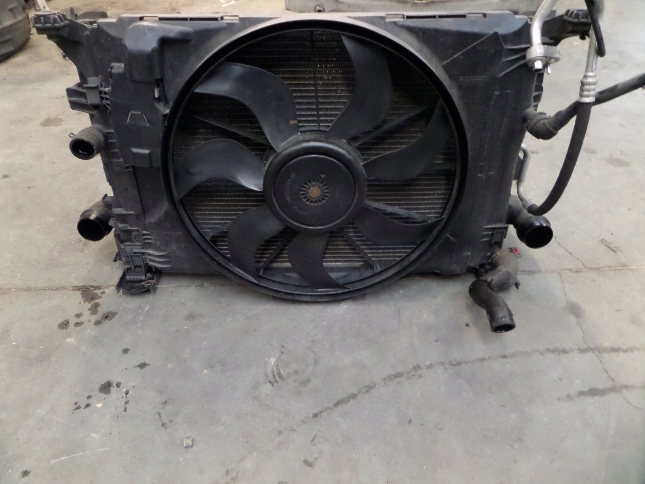 KOMPLET chladiče ventilátor MERCEDES A 200 CDI 1.8 CDI W176