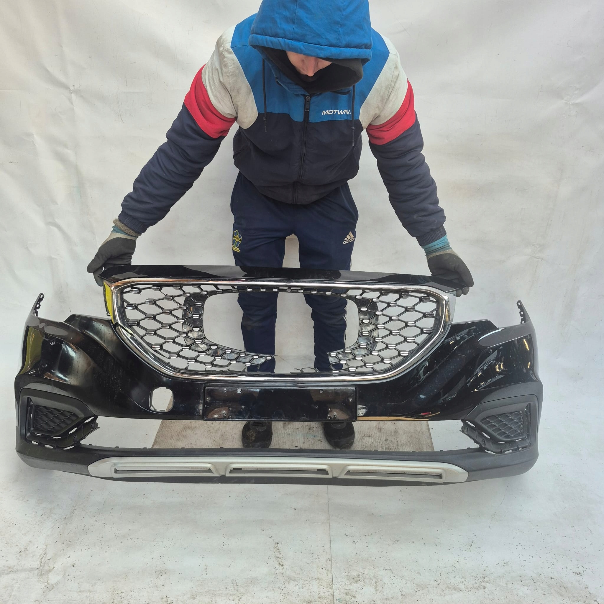 MG ZS EV 18- bumper front front