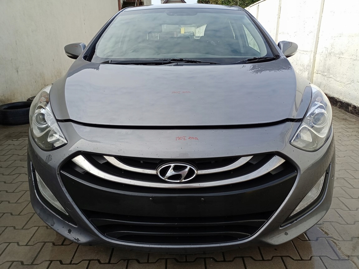 HYUNDAI I30 II ЧЕТВЕРТЬ ЛОНЖЕРОН ЛЕВЫЙ ПЕРЕД 12-