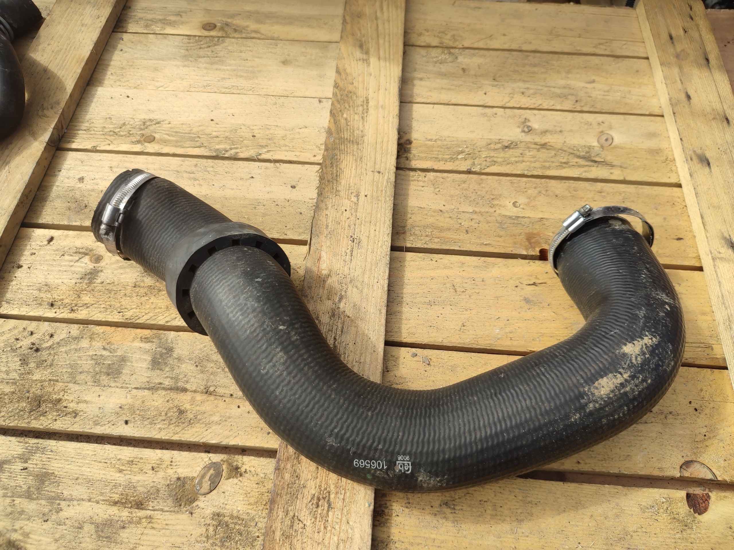 Schlauch intercooler FEBI BILSTEIN 106569 7E0145980 VW