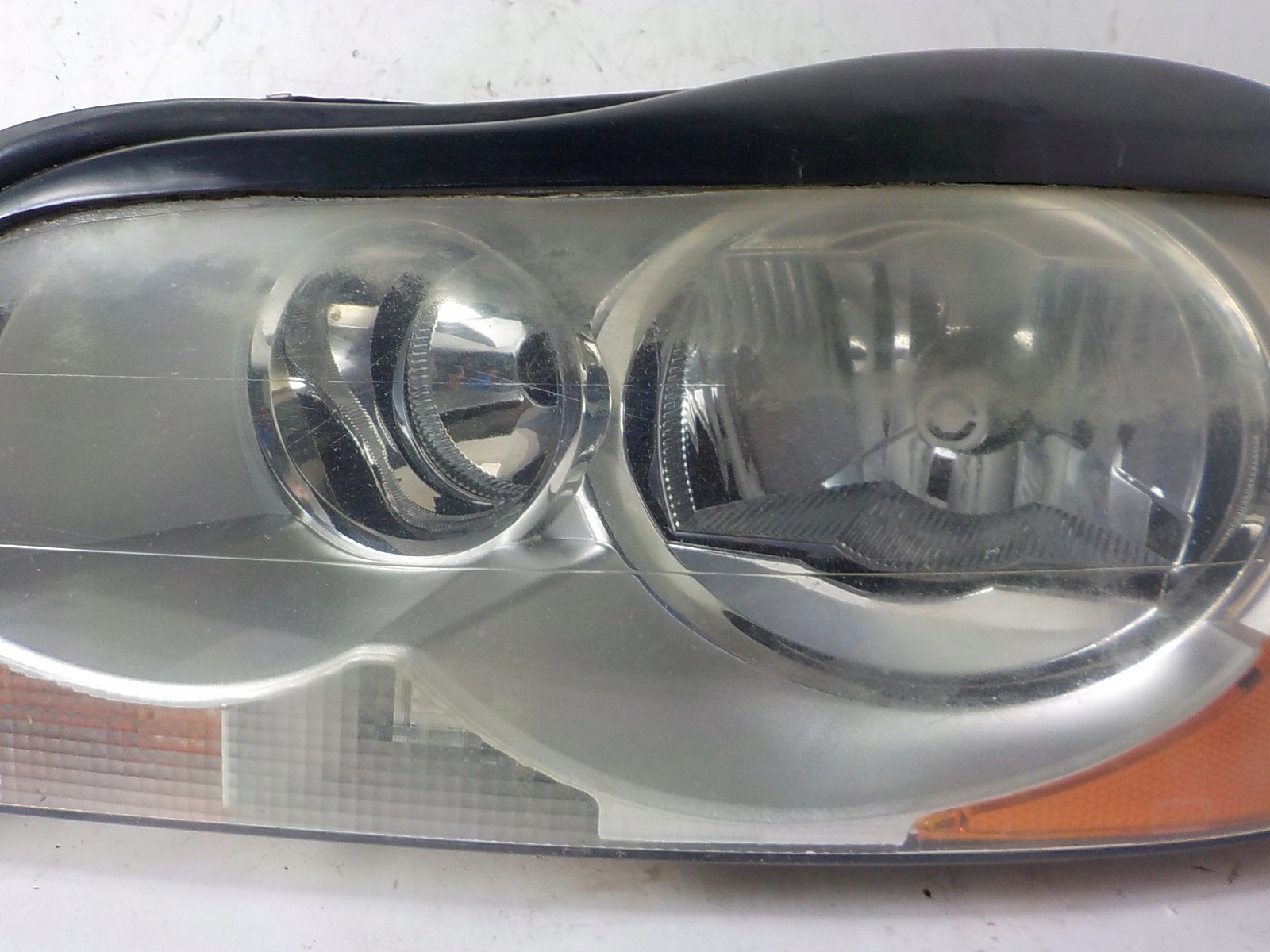 VOLVO XC90 and XENON LIFT light left front front UK