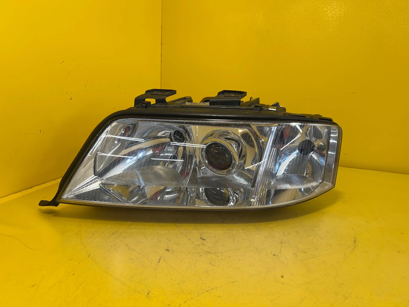 Licht links Audi A6 C5 4B0941003