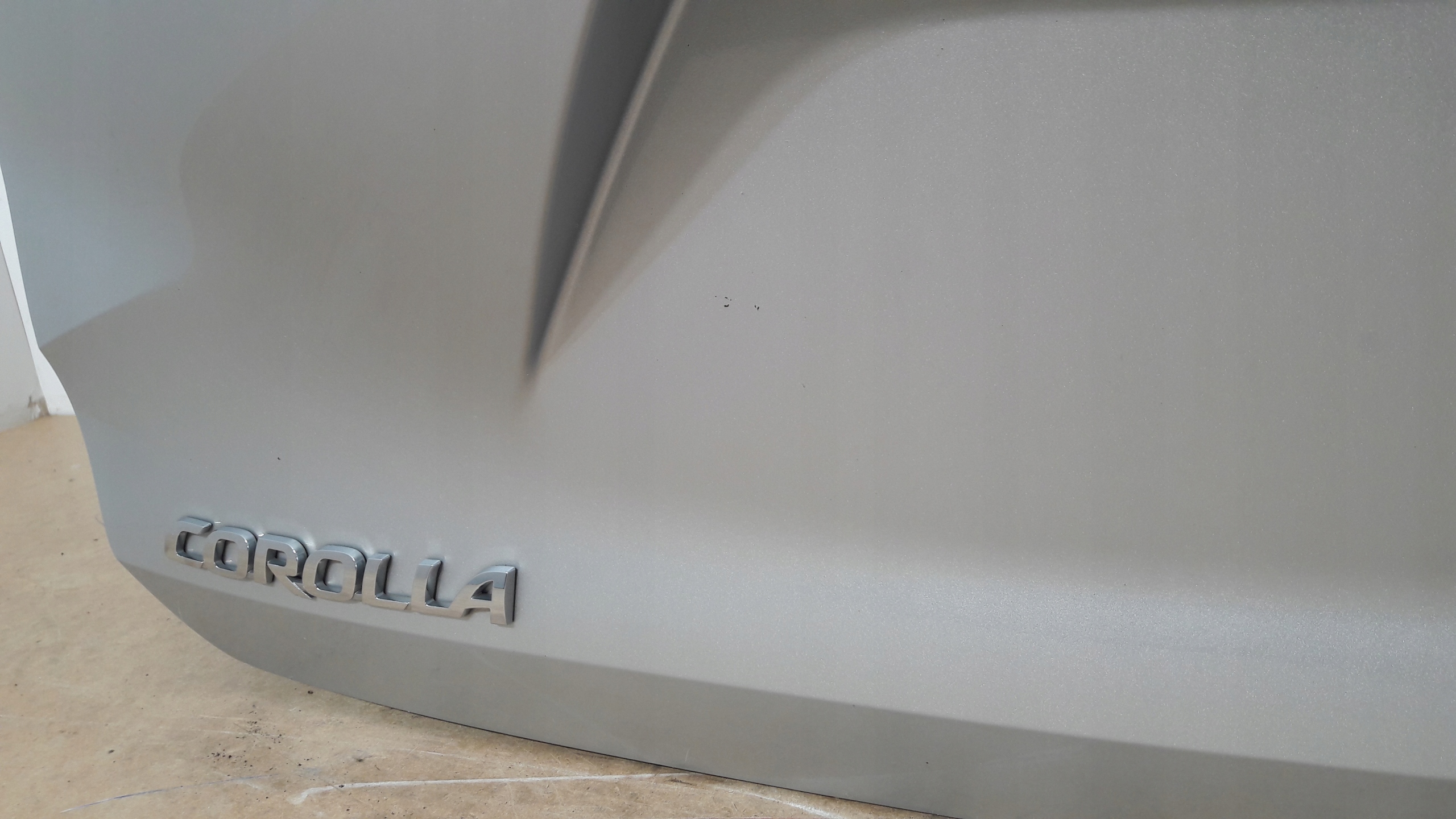 TOYOTA COROLLA E21 rear trunk door 1F7 KOMBI (H45)