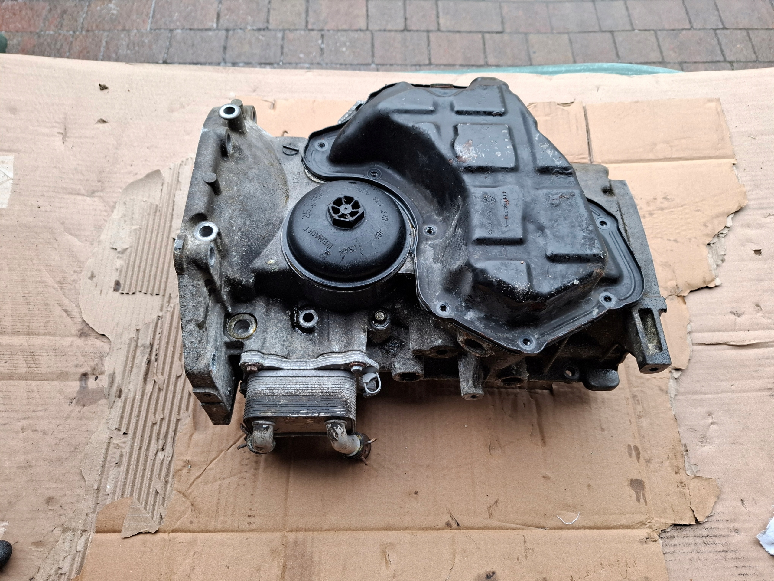 Nissan Juke e F15 2016 Coppa olio 1.2 DIGT POLBLOK Coppa olio HRA2