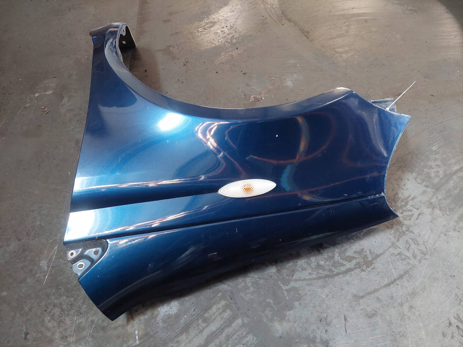 complete bonnet bumper light fender TOYOTA YARIS and 8P4