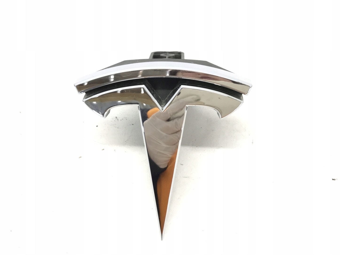 ТЕСЛА МОДЕЛЬ X ЭМБЛЕМА ЛОГОТИП СПЕРЕДИ 1047884-00-E