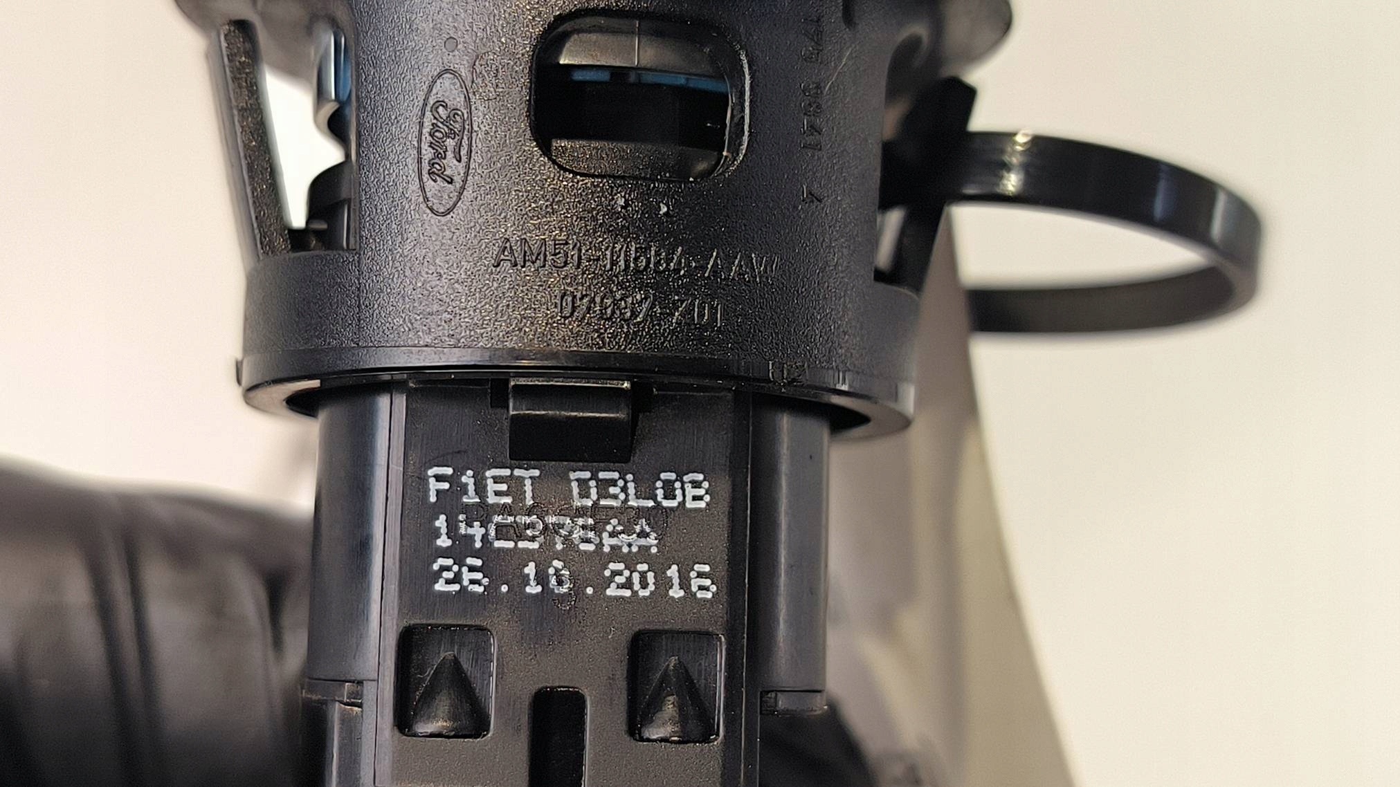 button F1ET-D3L0B FORD KUGA MK2