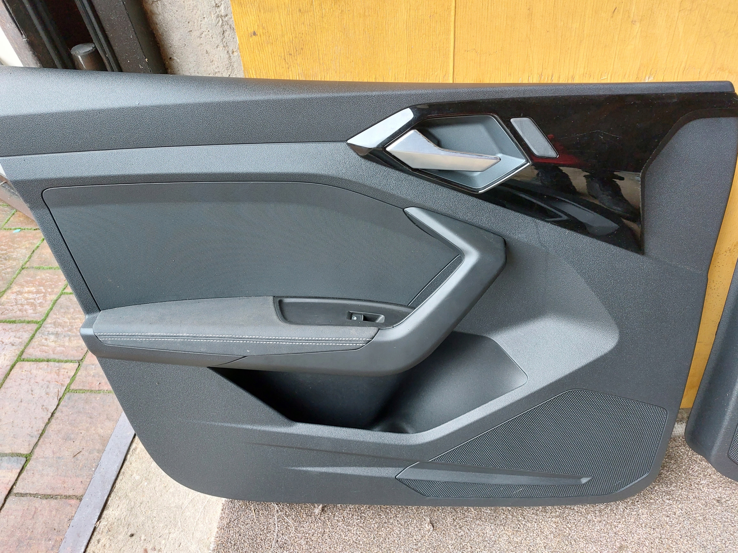 side upholstery door front rear part AUDI A1 82A 19r