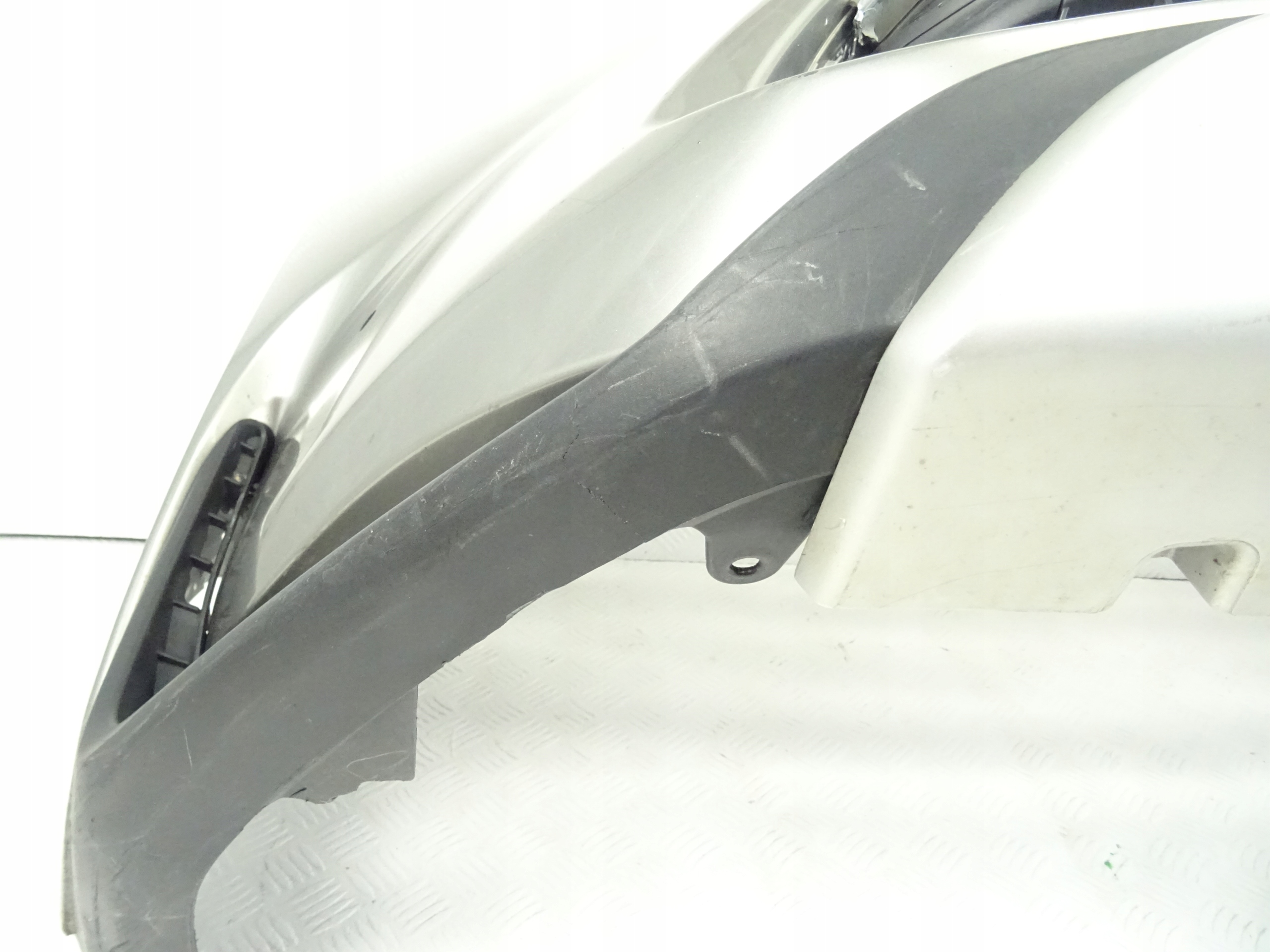 Lexus NX300H NX bumper front front grill 20556