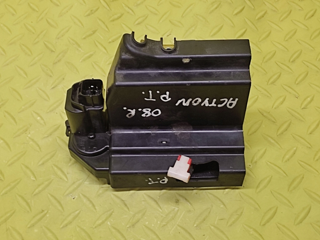 SSANGYONG ACTYON lock door right rear part
