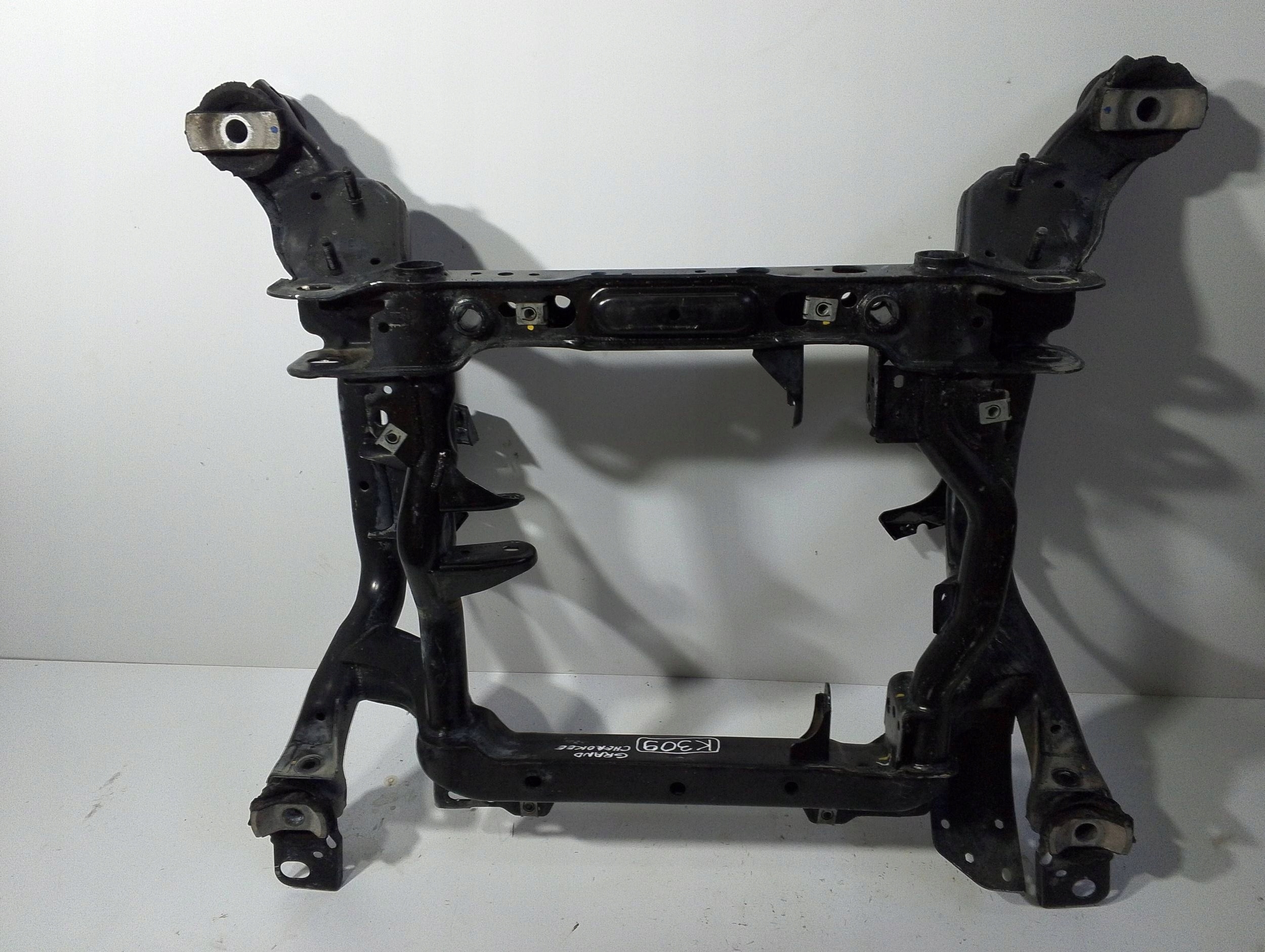 Jeep Grand Cherokee WK2 3,0 CRDI Lift axle beam front (K309)